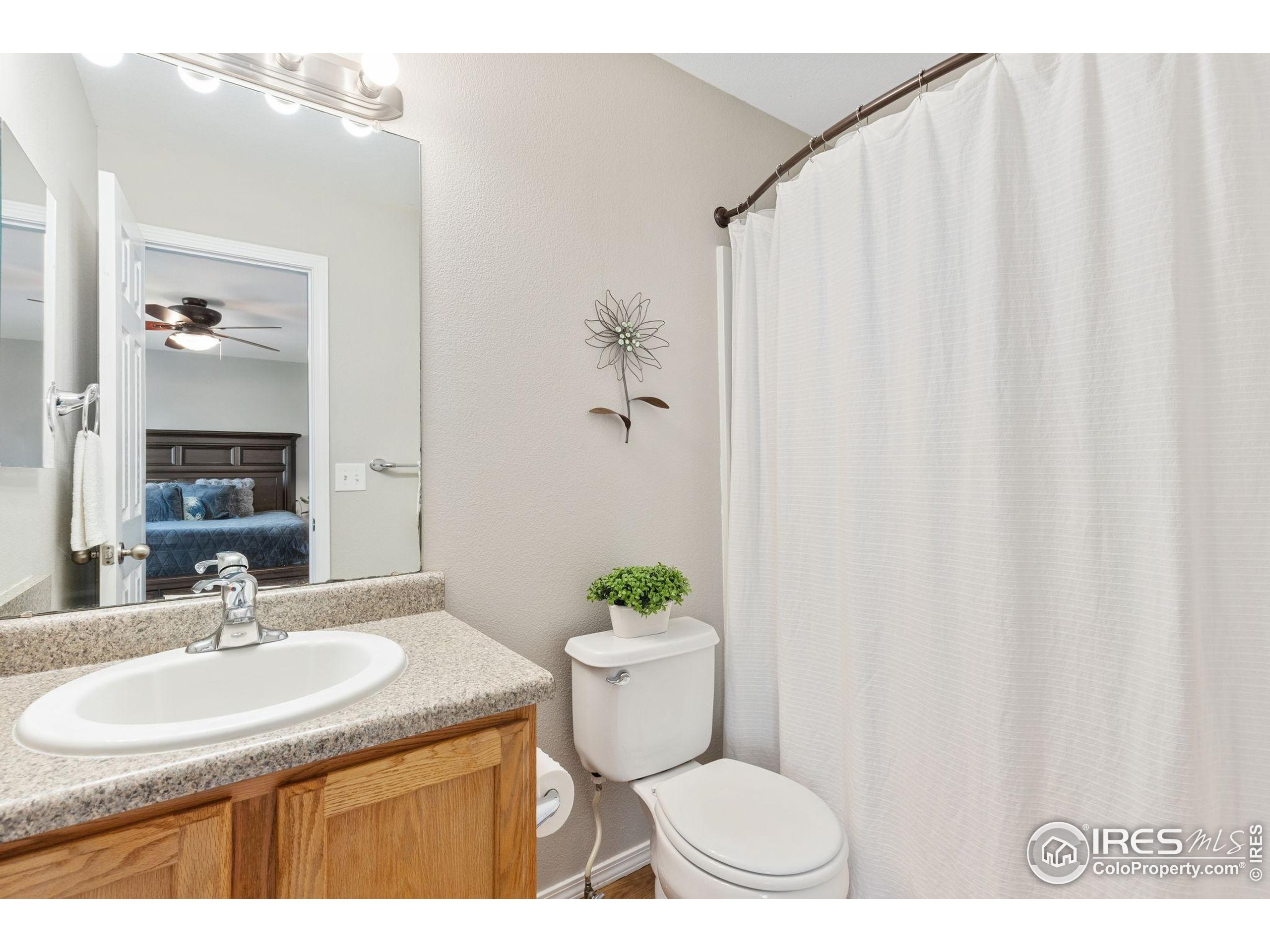 2122 Redhead Dr