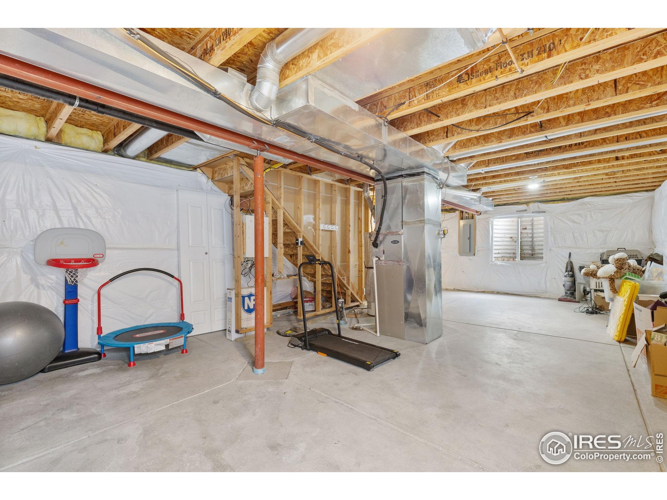 2122 Redhead Dr