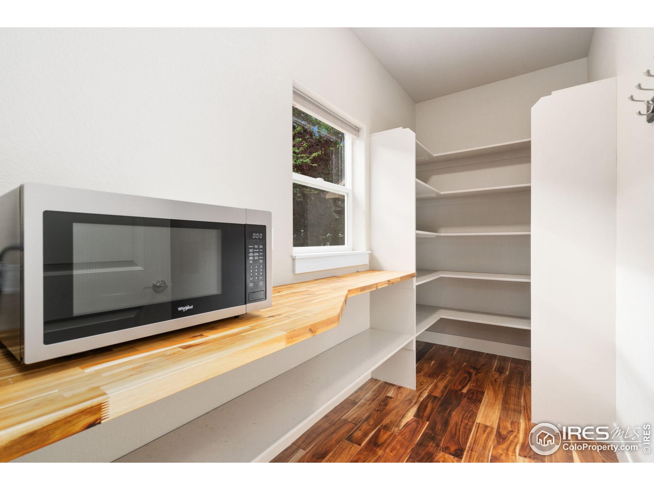 2721 Treasure Cove Rd