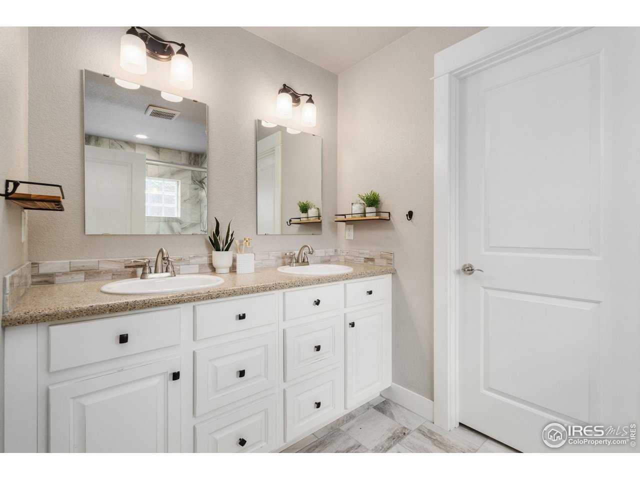 2721 Treasure Cove Rd