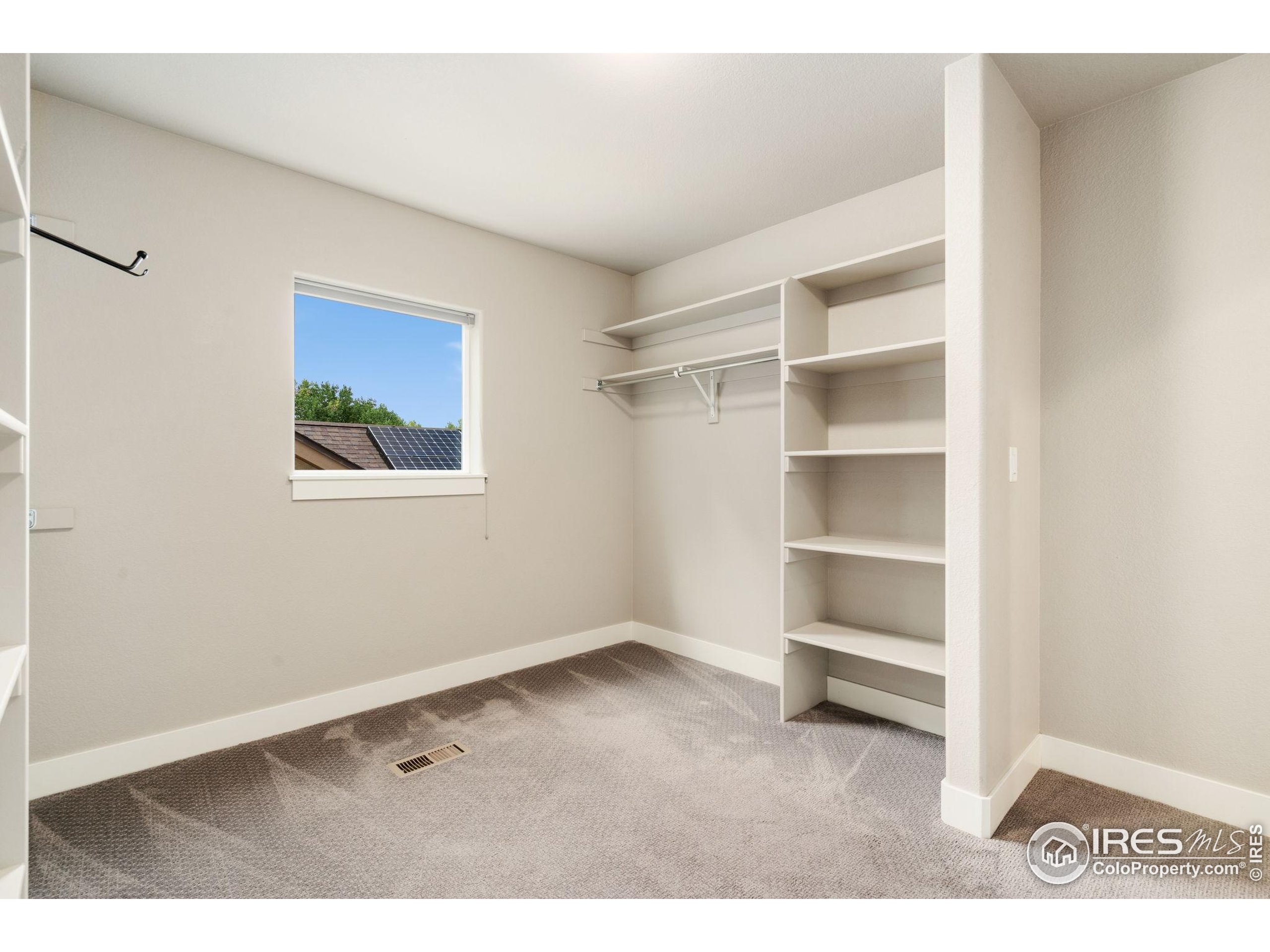 2721 Treasure Cove Rd