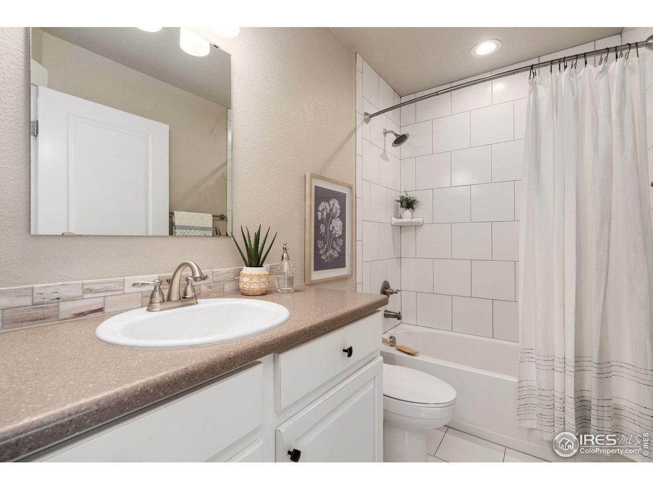 2721 Treasure Cove Rd