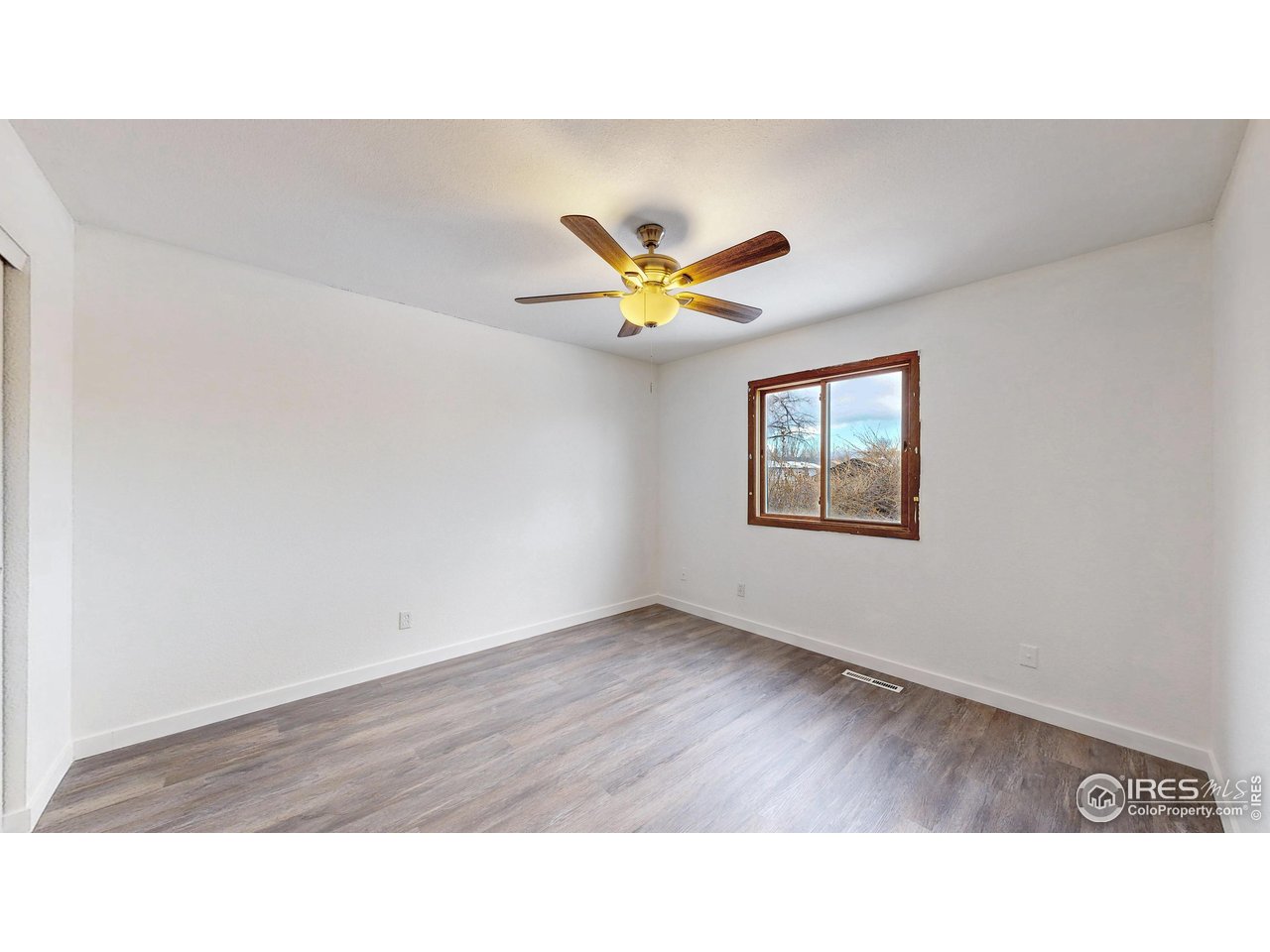 127 Lori Dr