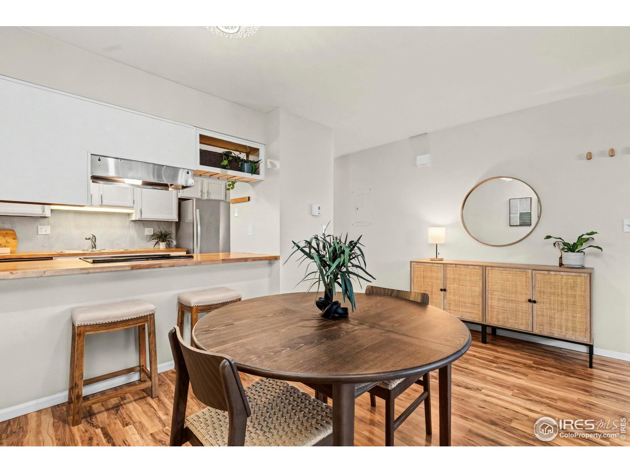 1601 W Swallow Rd 9-B