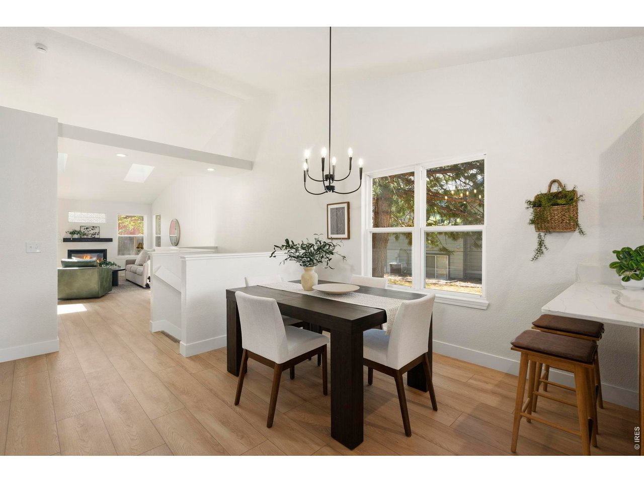 2975 Neil Dr 3