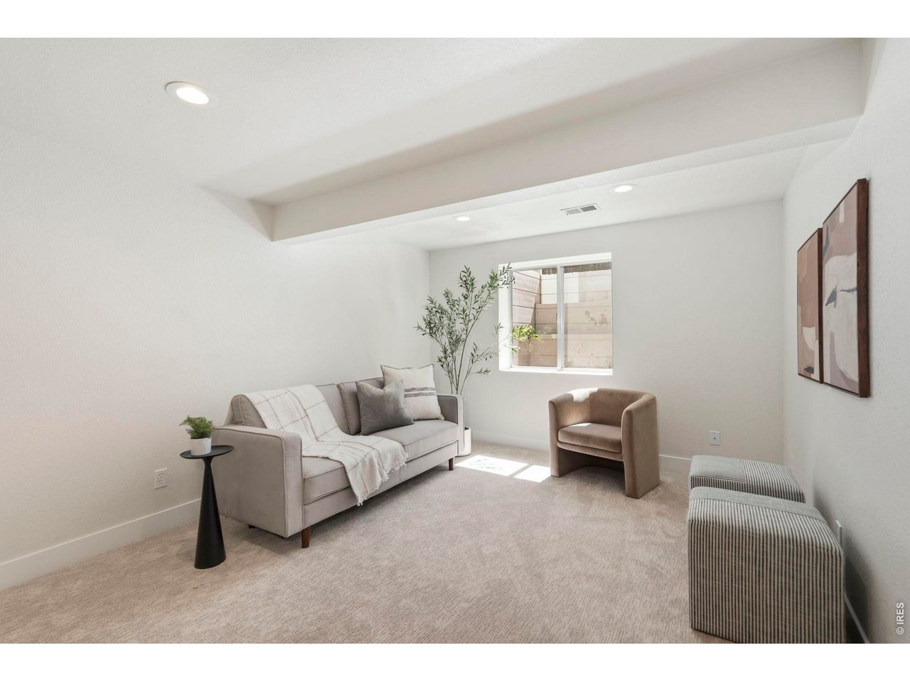 2975 Neil Dr 3