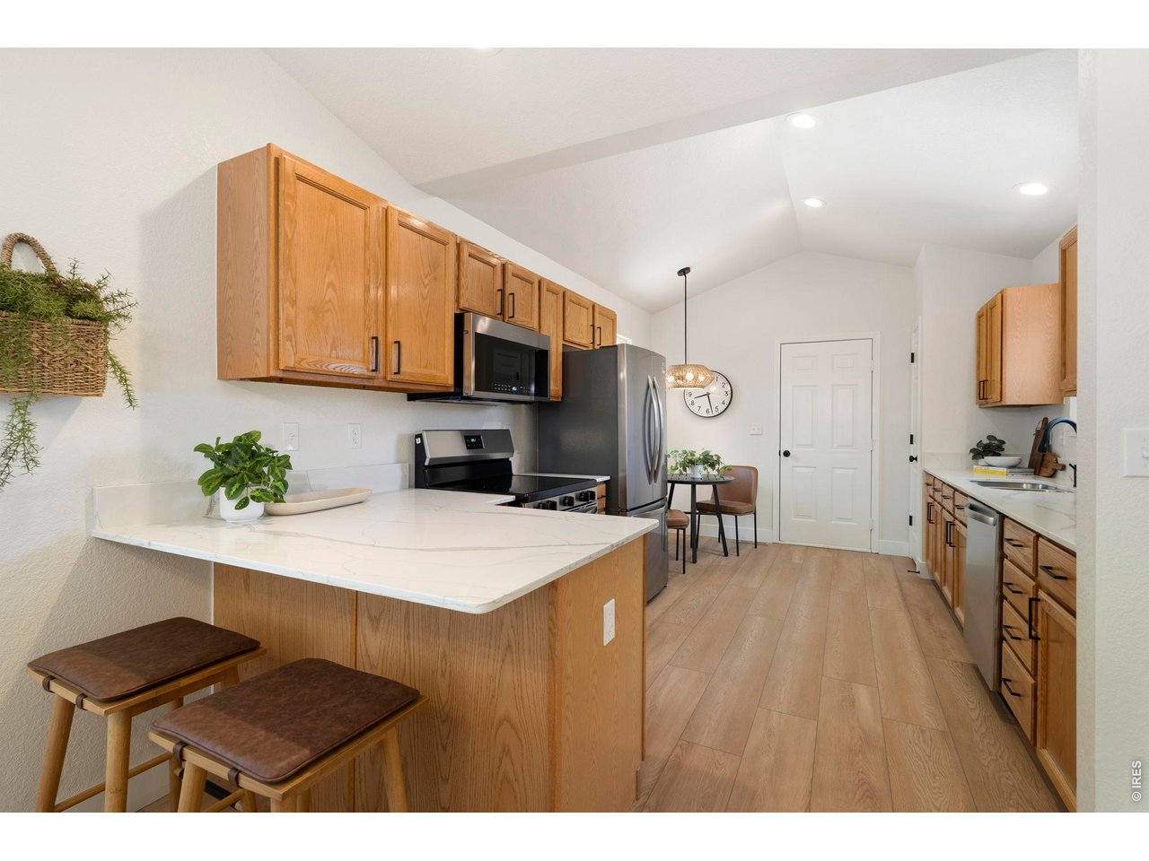 2975 Neil Dr 3