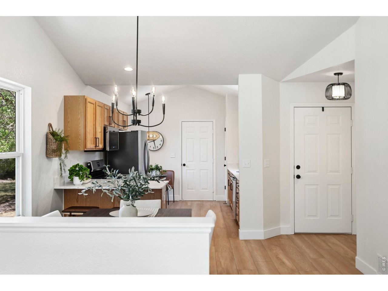 2975 Neil Dr 3