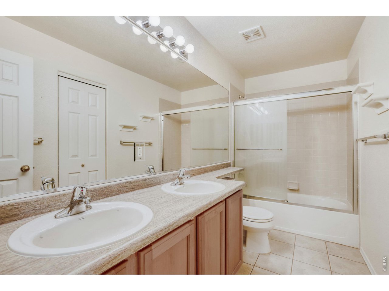 1432 Curtiss Ct