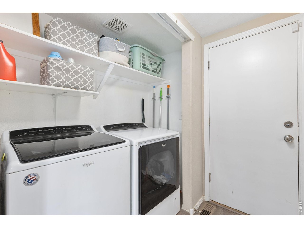 2122 Redhead Dr