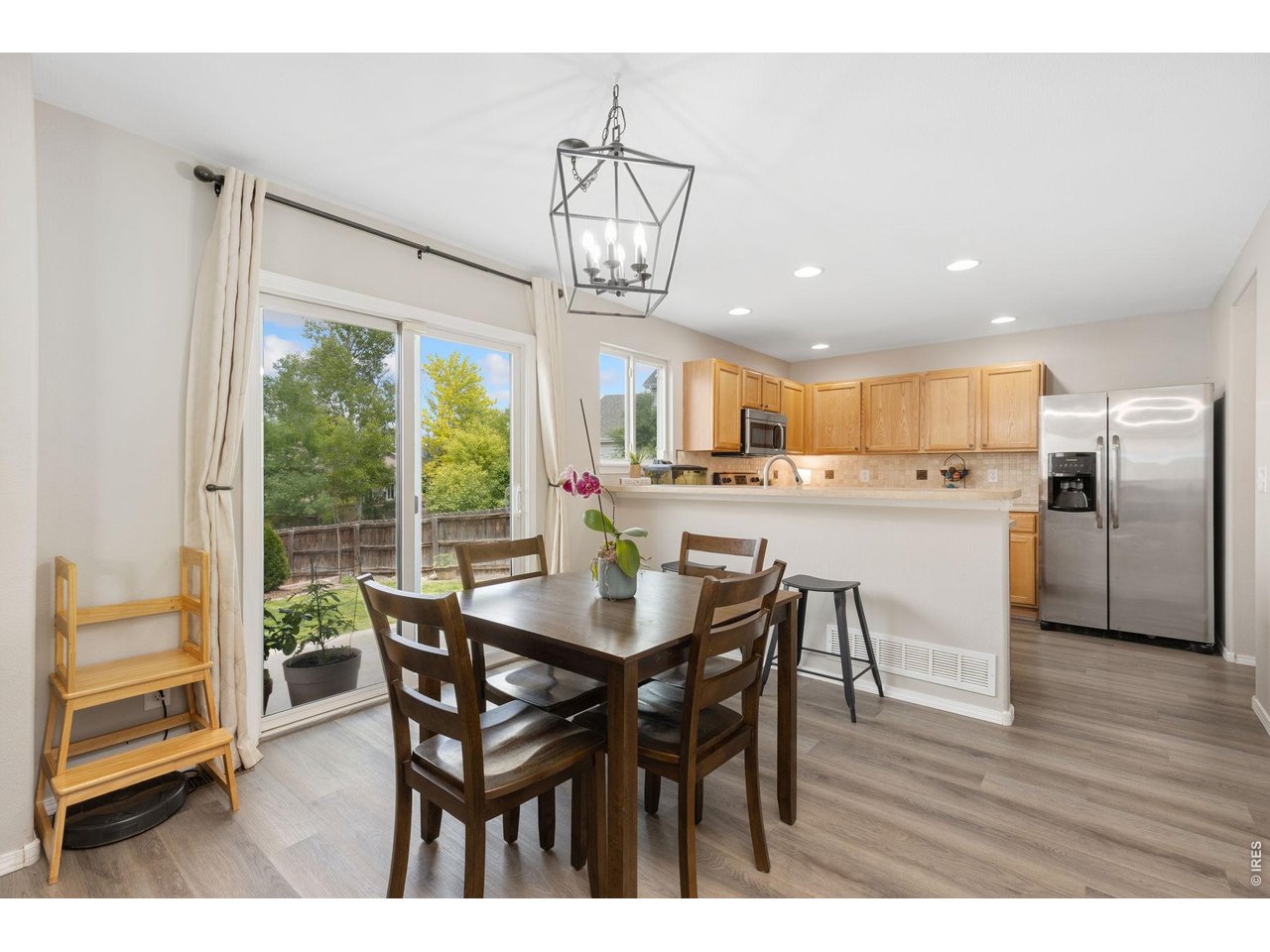 2122 Redhead Dr