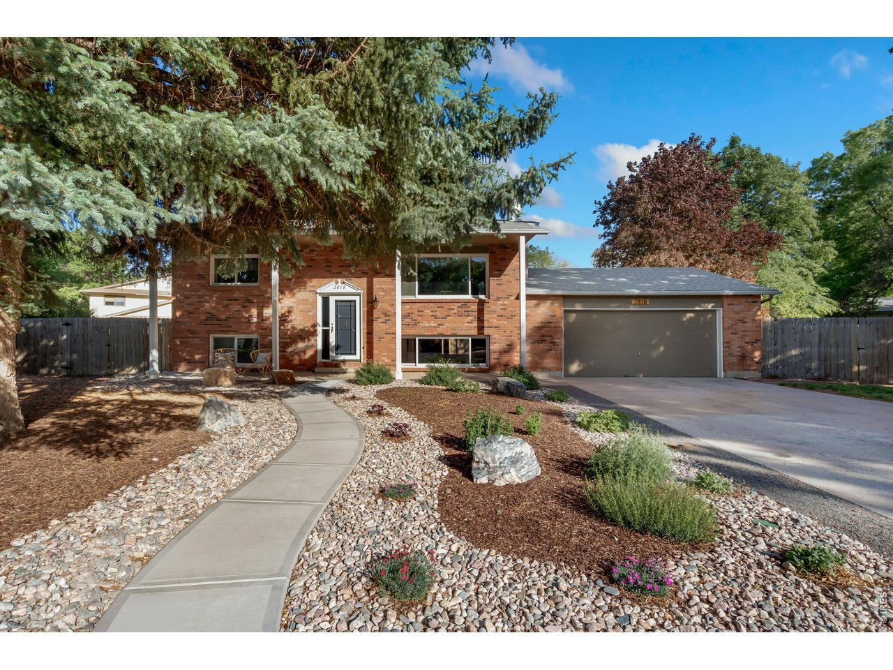2818 Edinburgh Ct