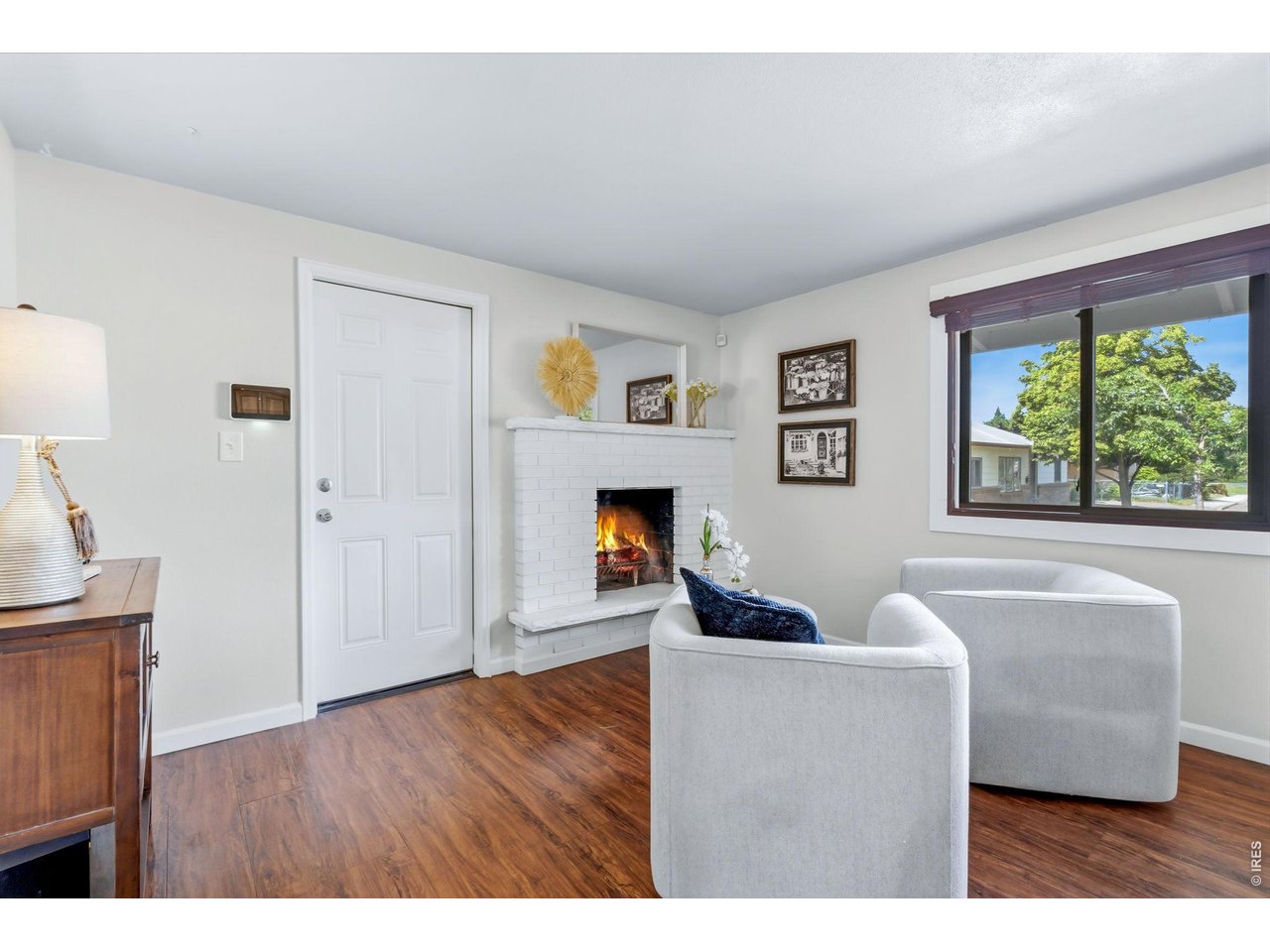 106 E 22nd St