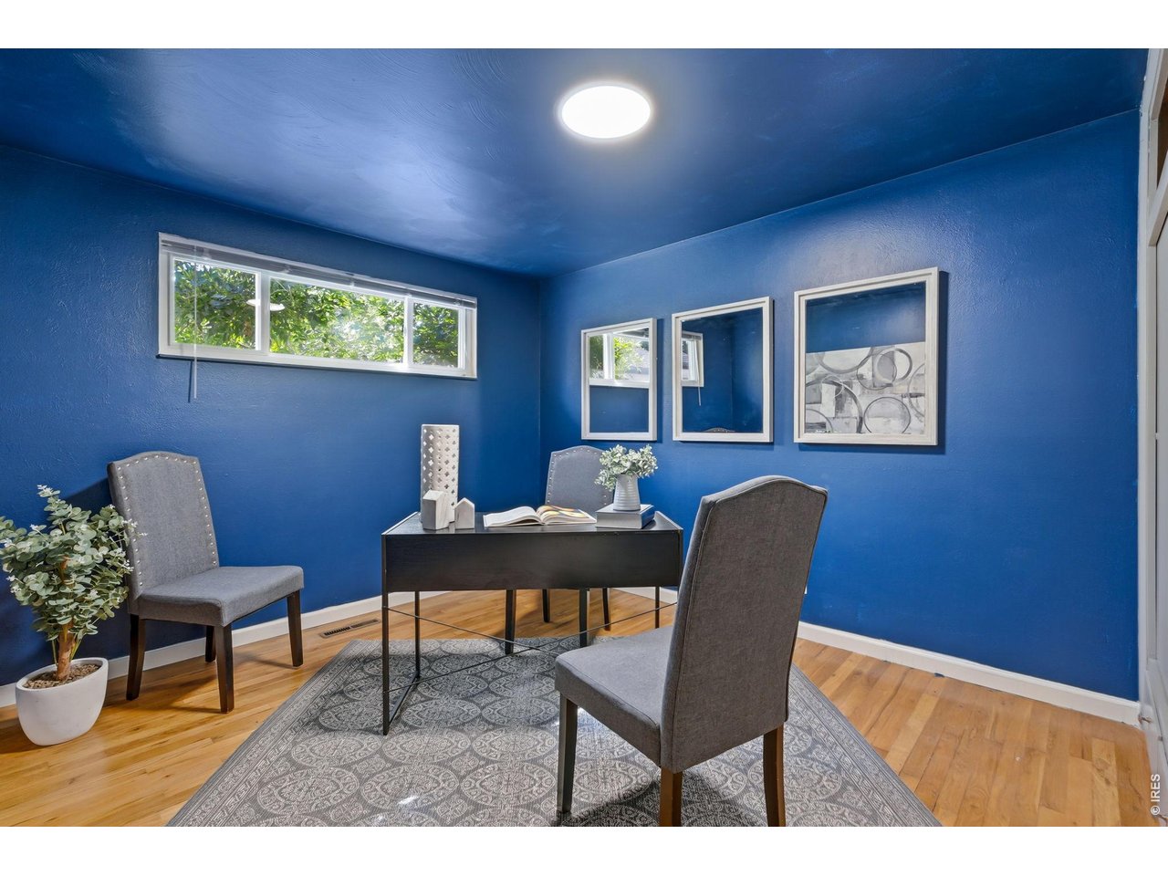 106 E 22nd St