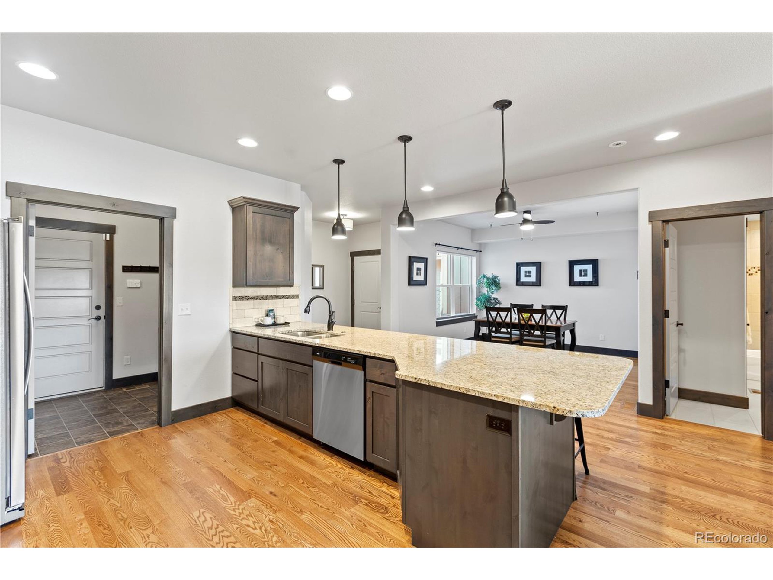 3948 Avenida Del Sol Dr