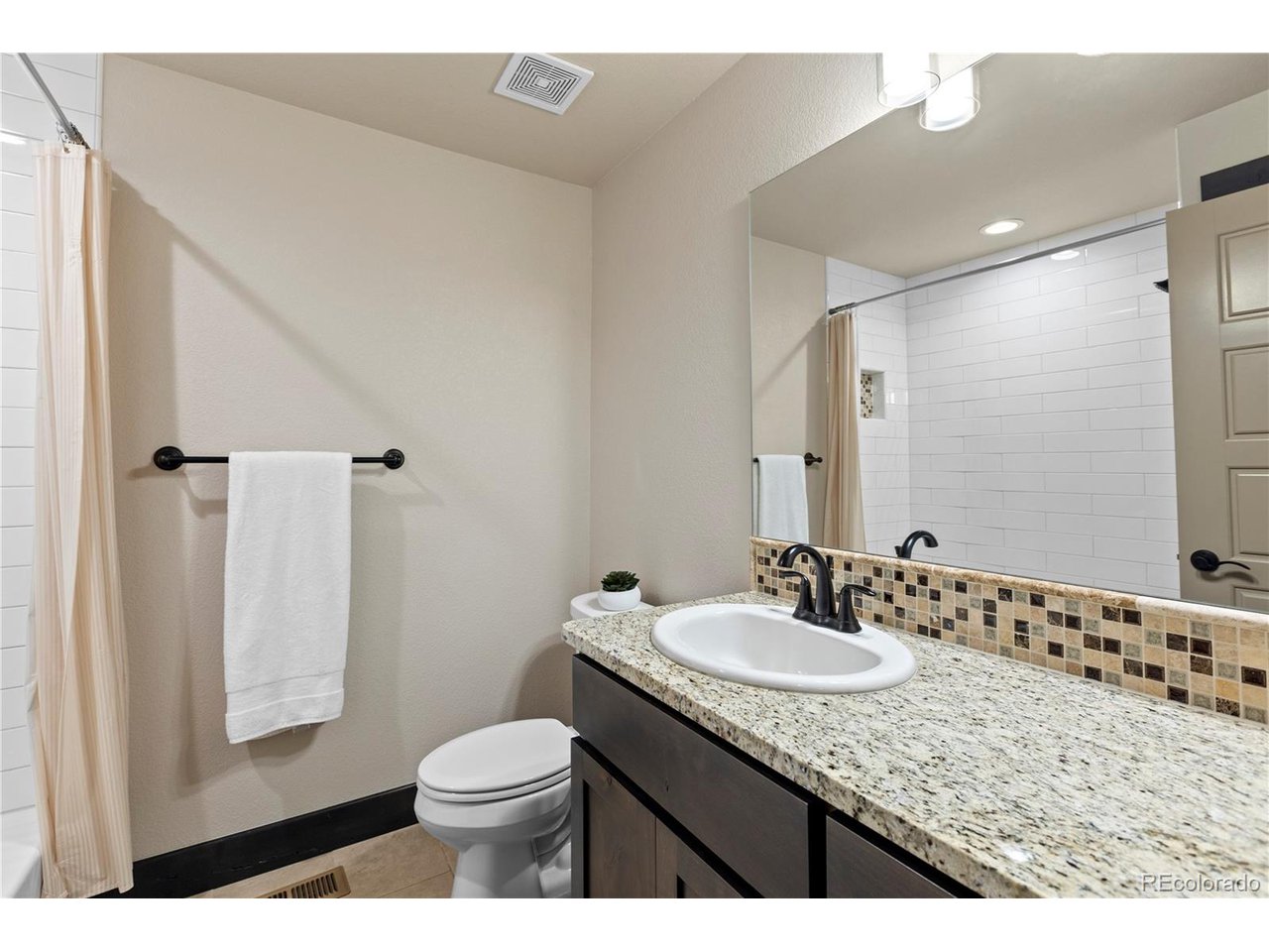 3948 Avenida Del Sol Dr