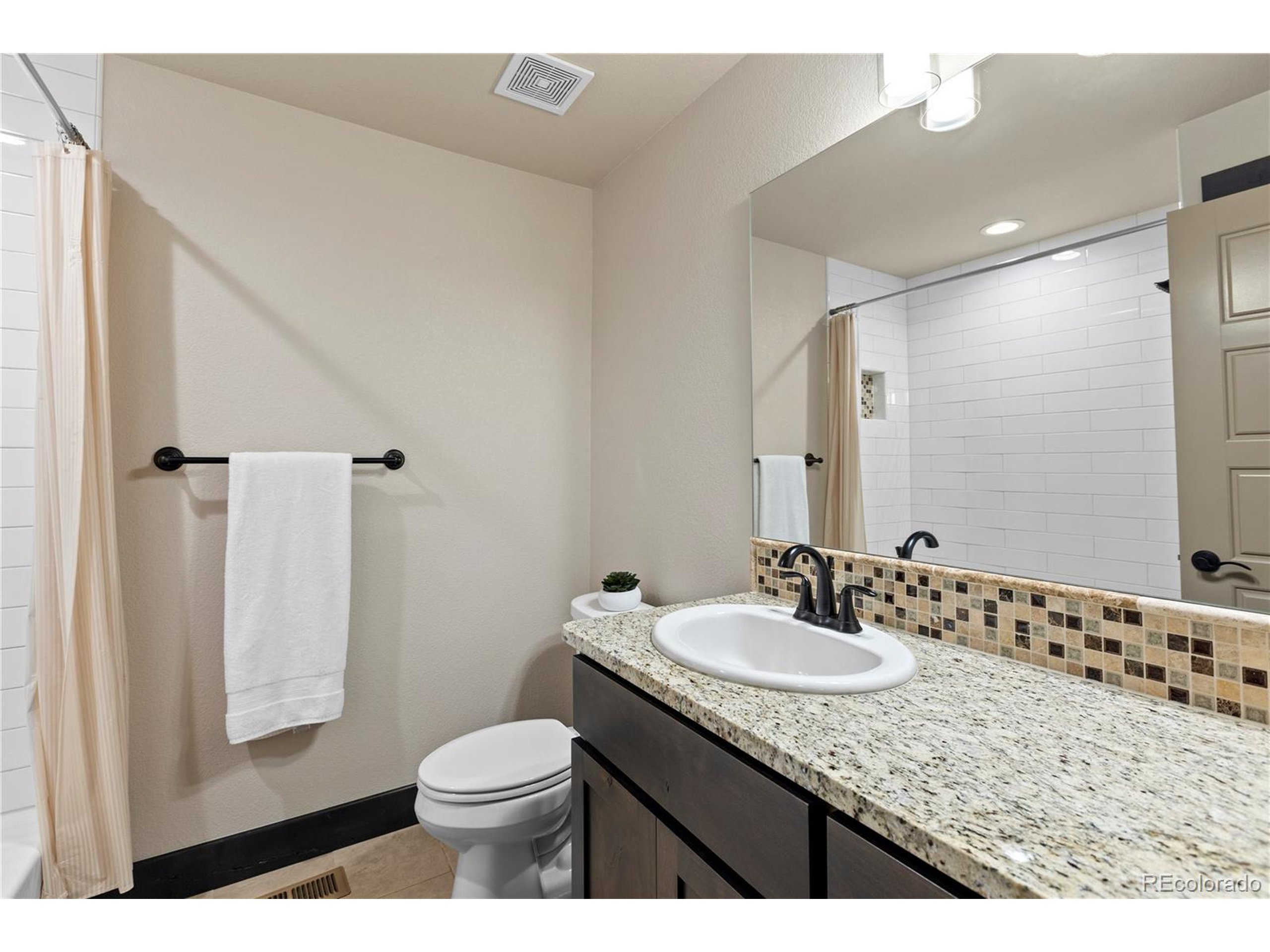 3948 Avenida Del Sol Dr