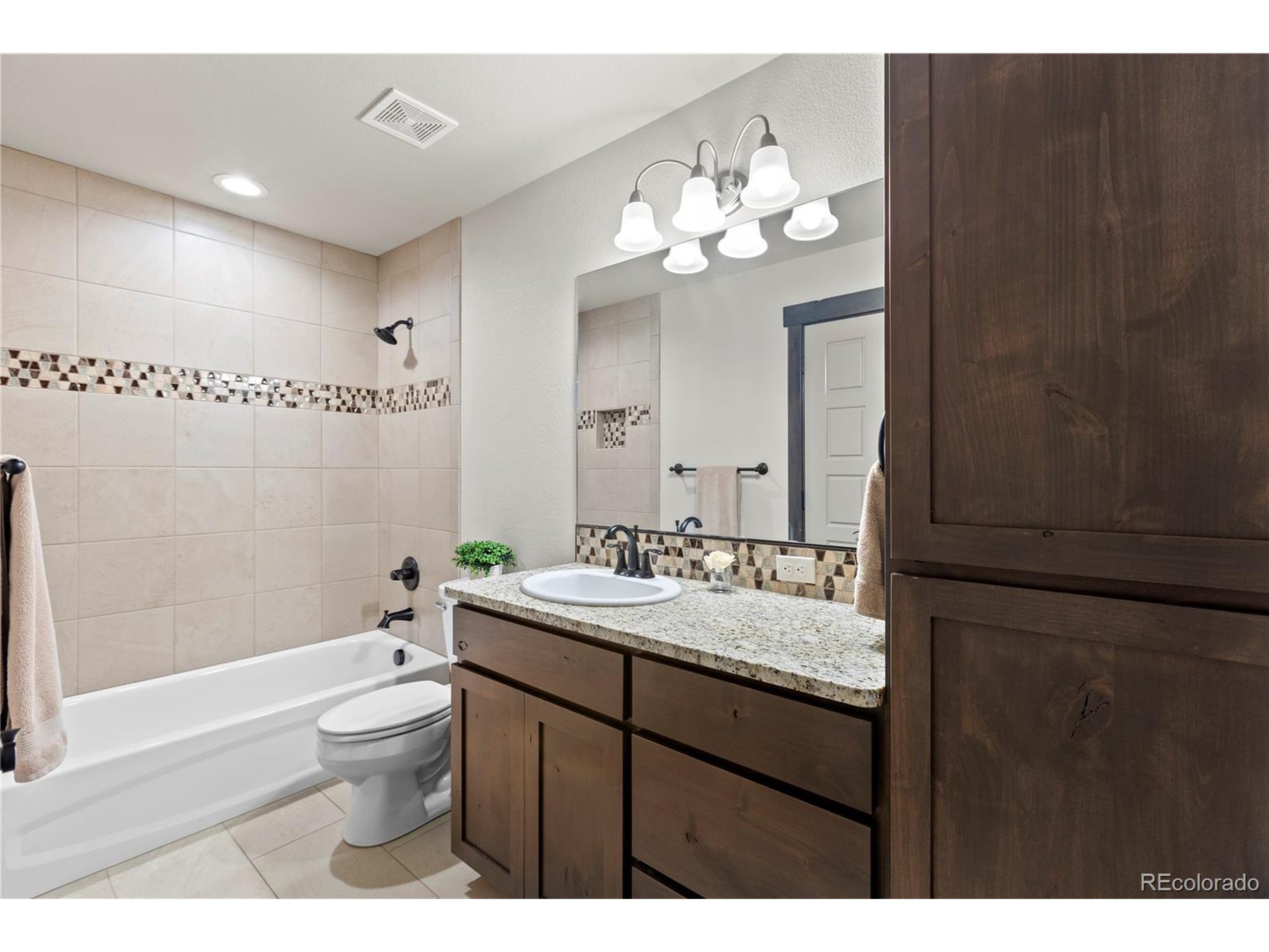 3948 Avenida Del Sol Dr