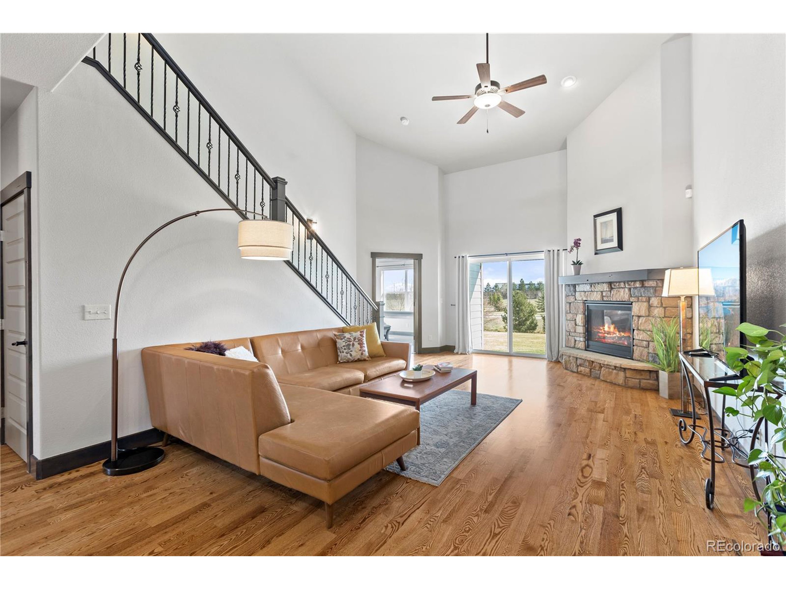 3948 Avenida Del Sol Dr