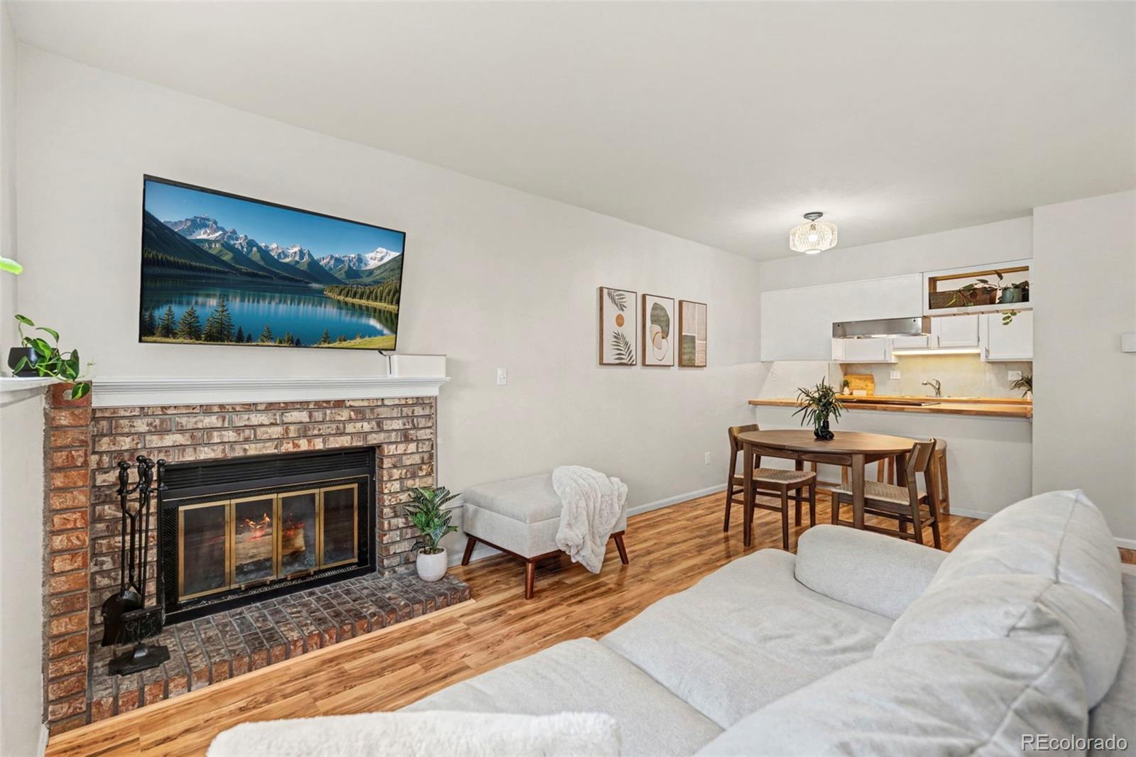 1601 W Swallow Road Unit: 9B