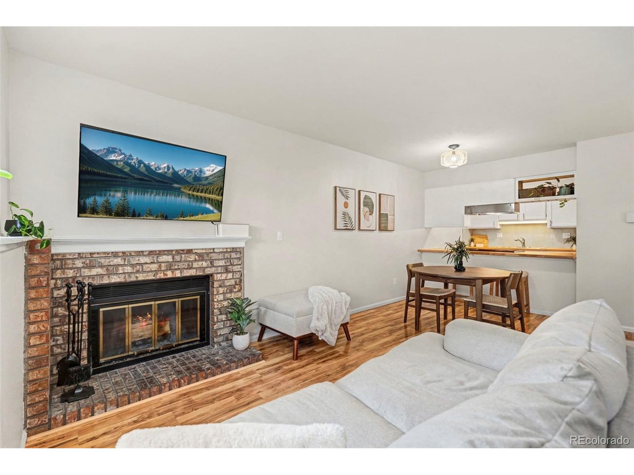 1601 W Swallow Rd 9B