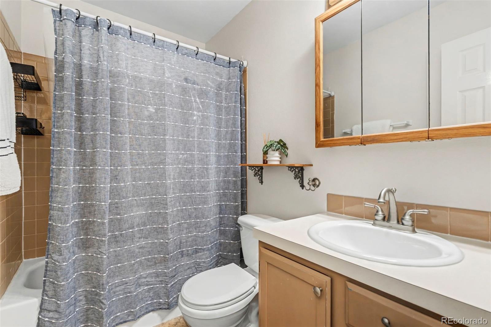 1601 W Swallow Road Unit: 9B