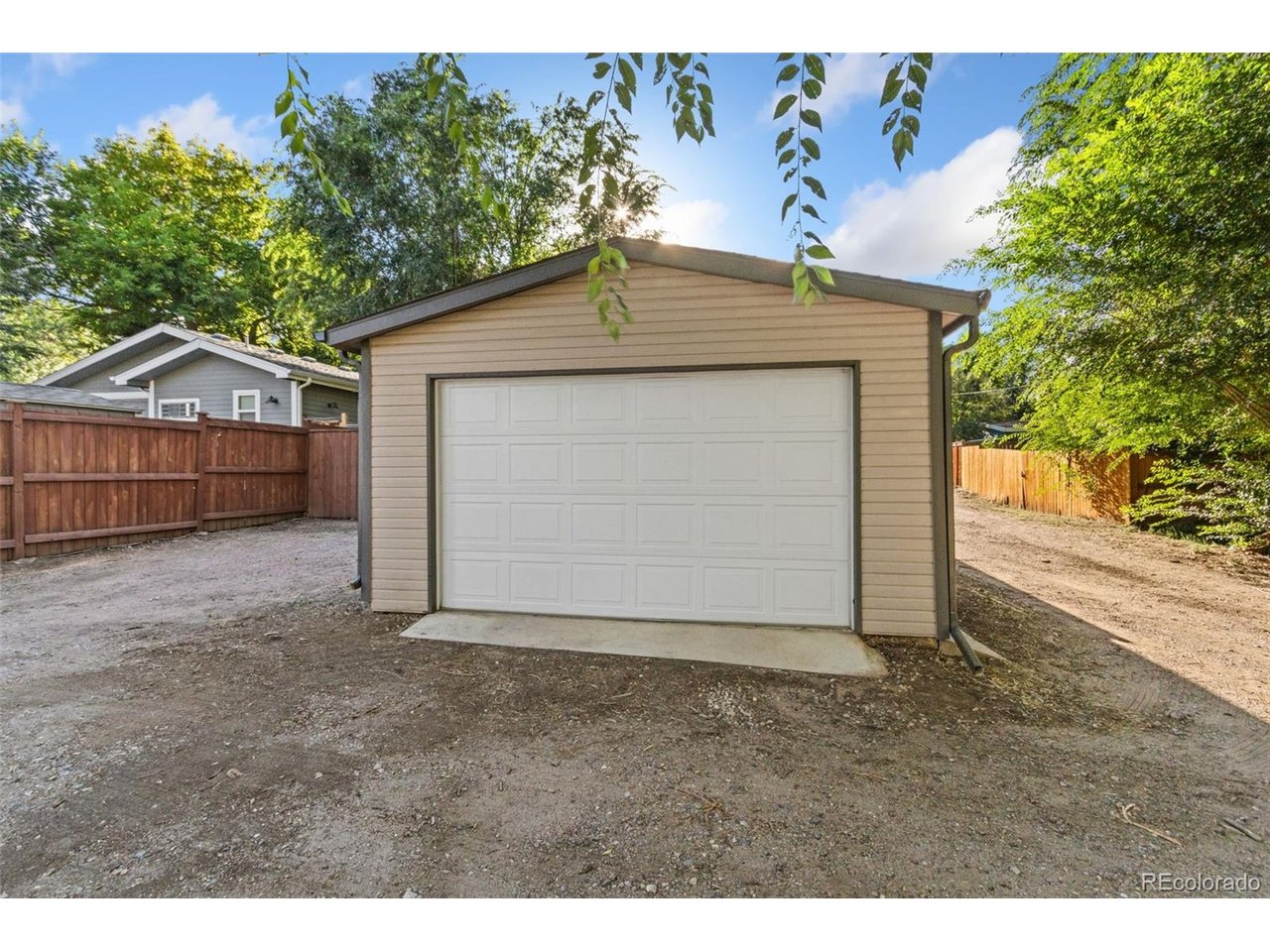 230 N Loomis Ave