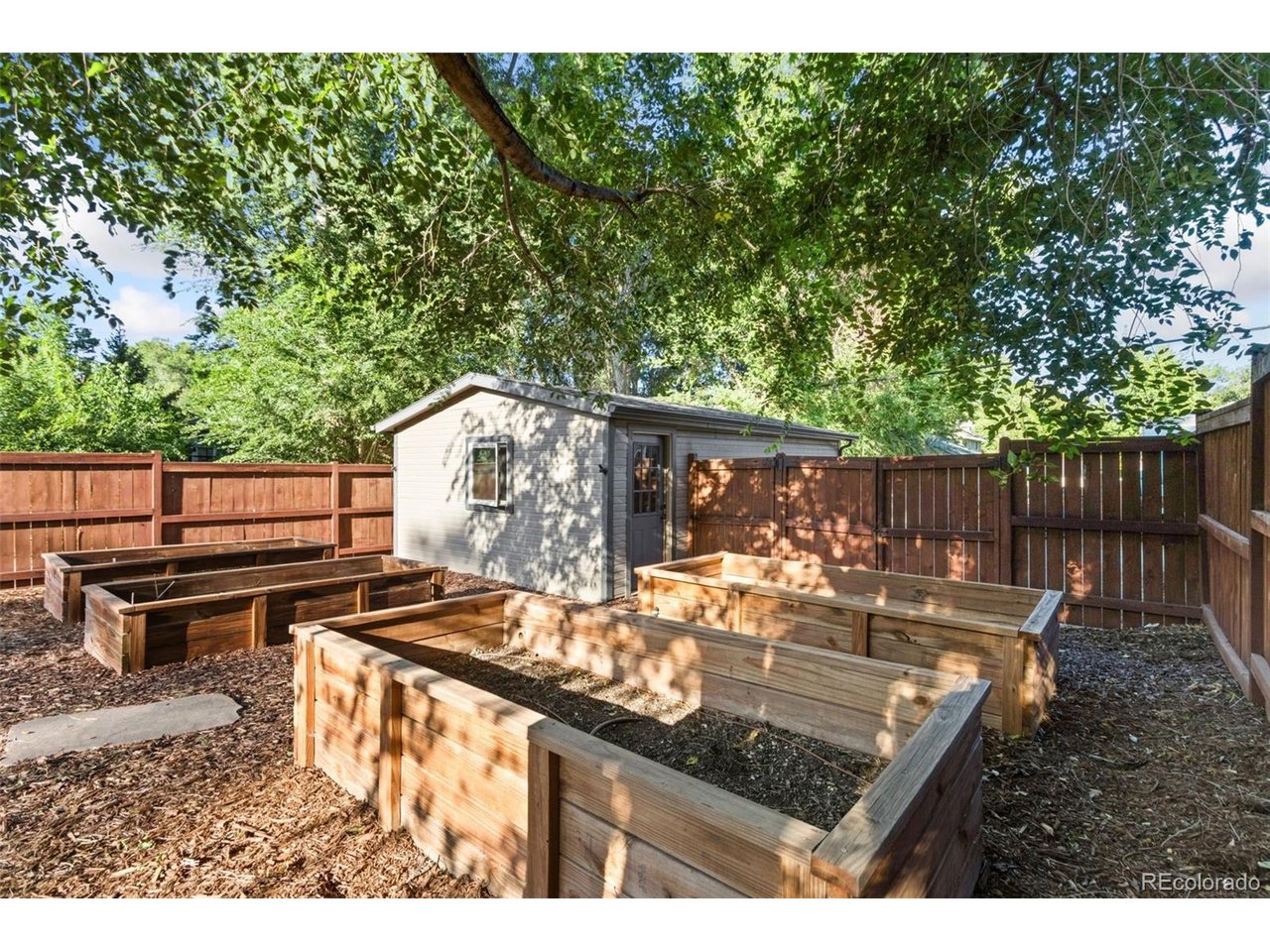 230 N Loomis Ave
