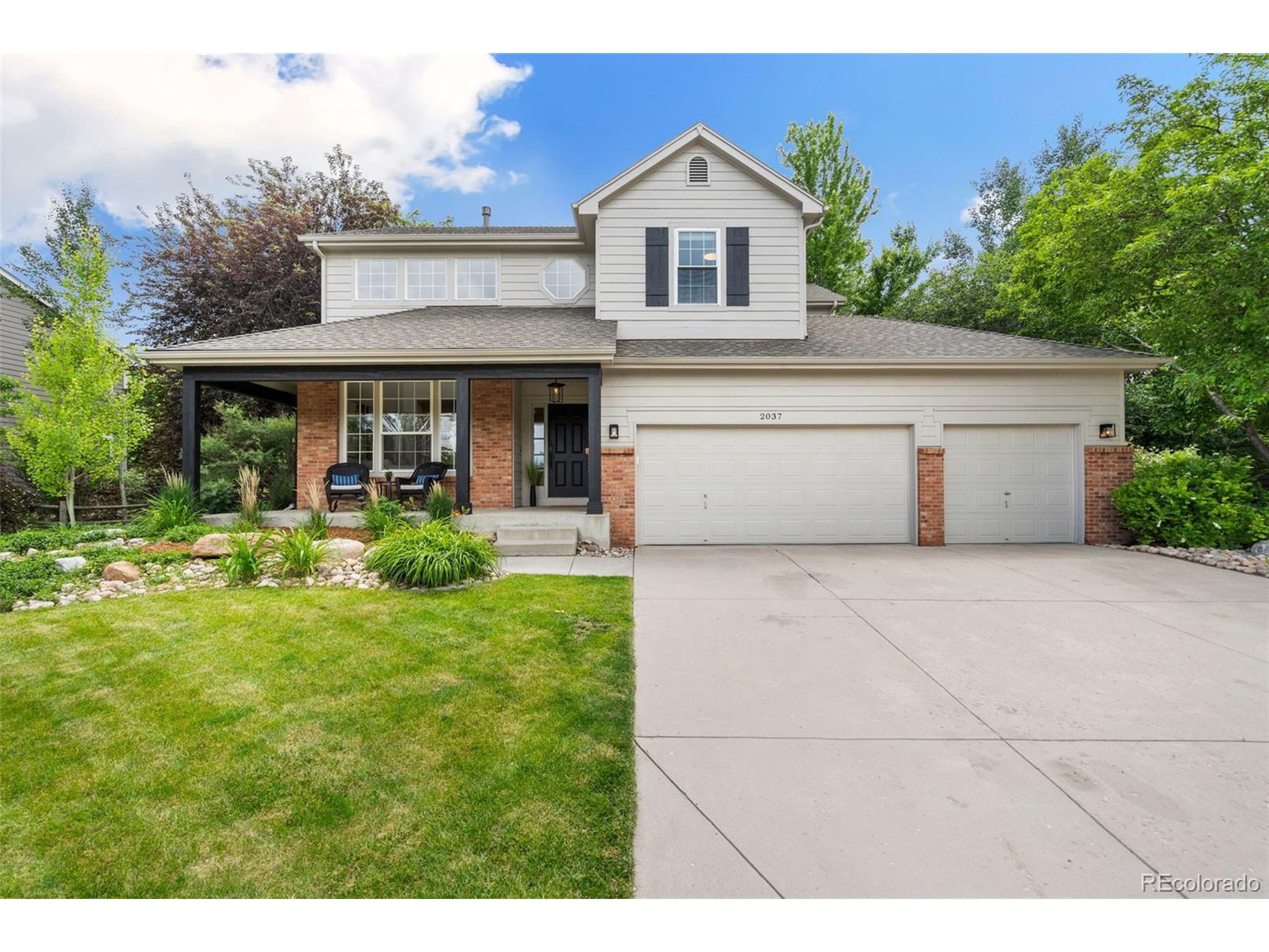 2037 River West Dr