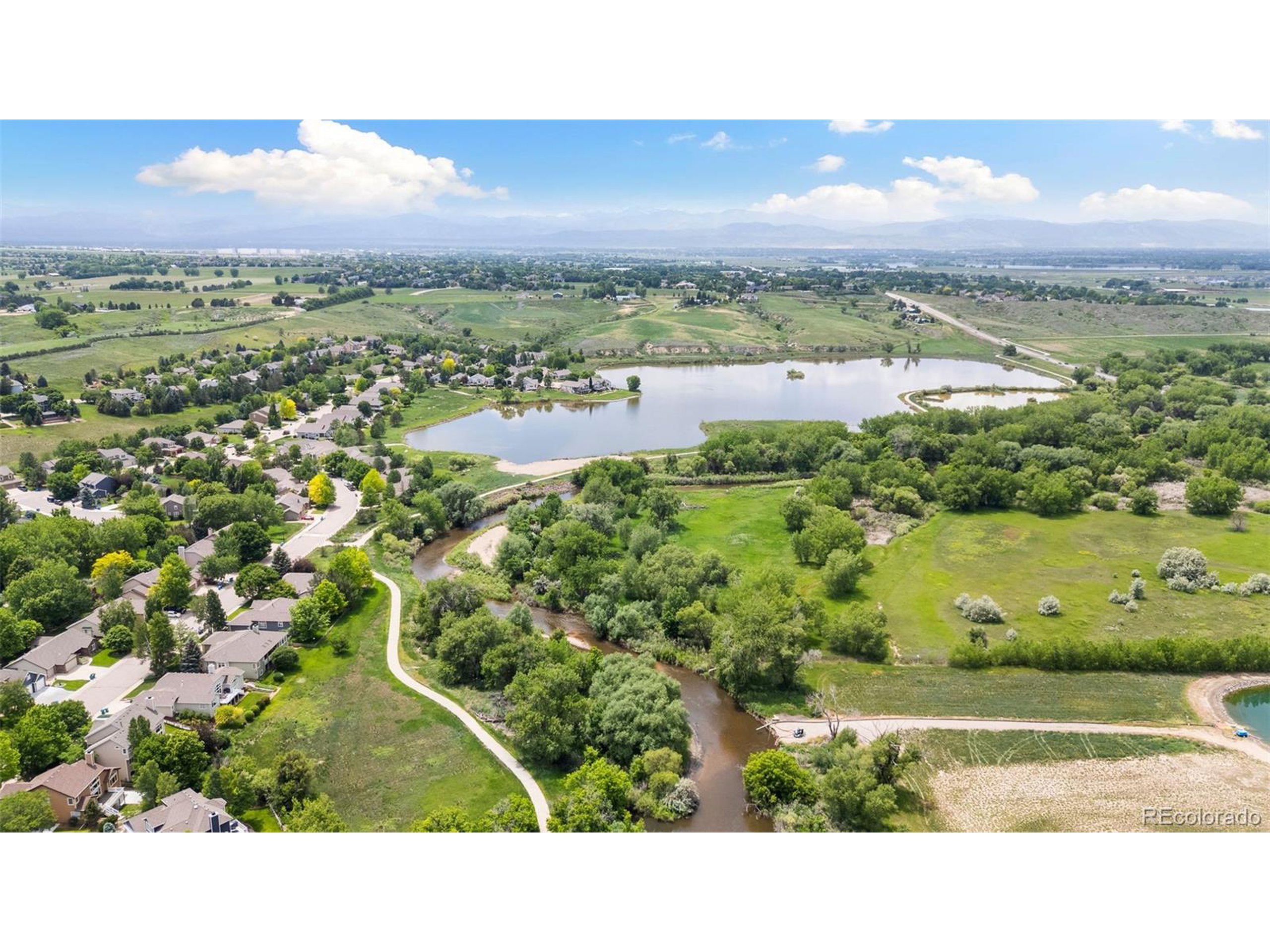 2037 River West Dr