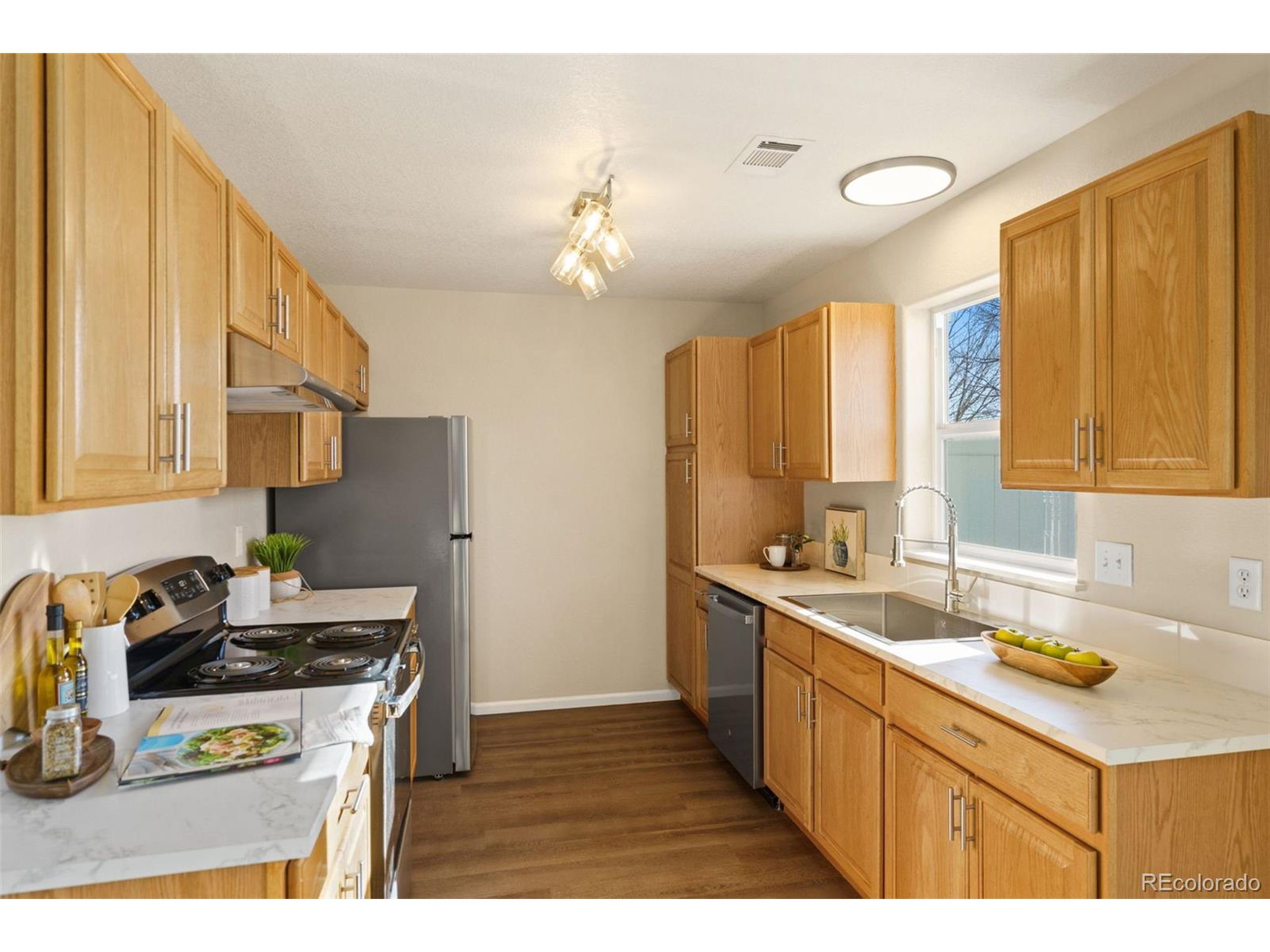 802 Waterglen Dr Unit: L52