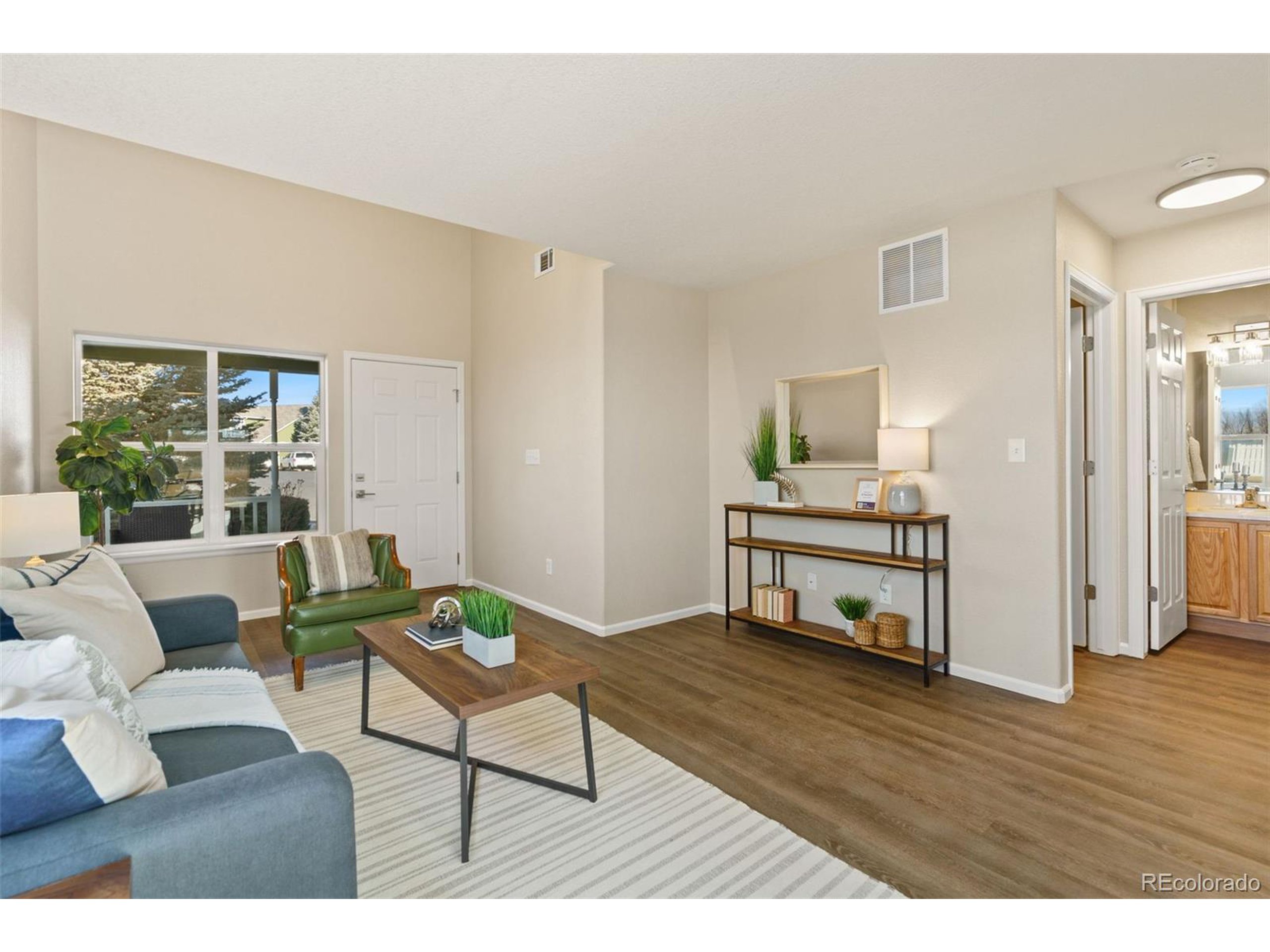 802 Waterglen Dr Unit: L52