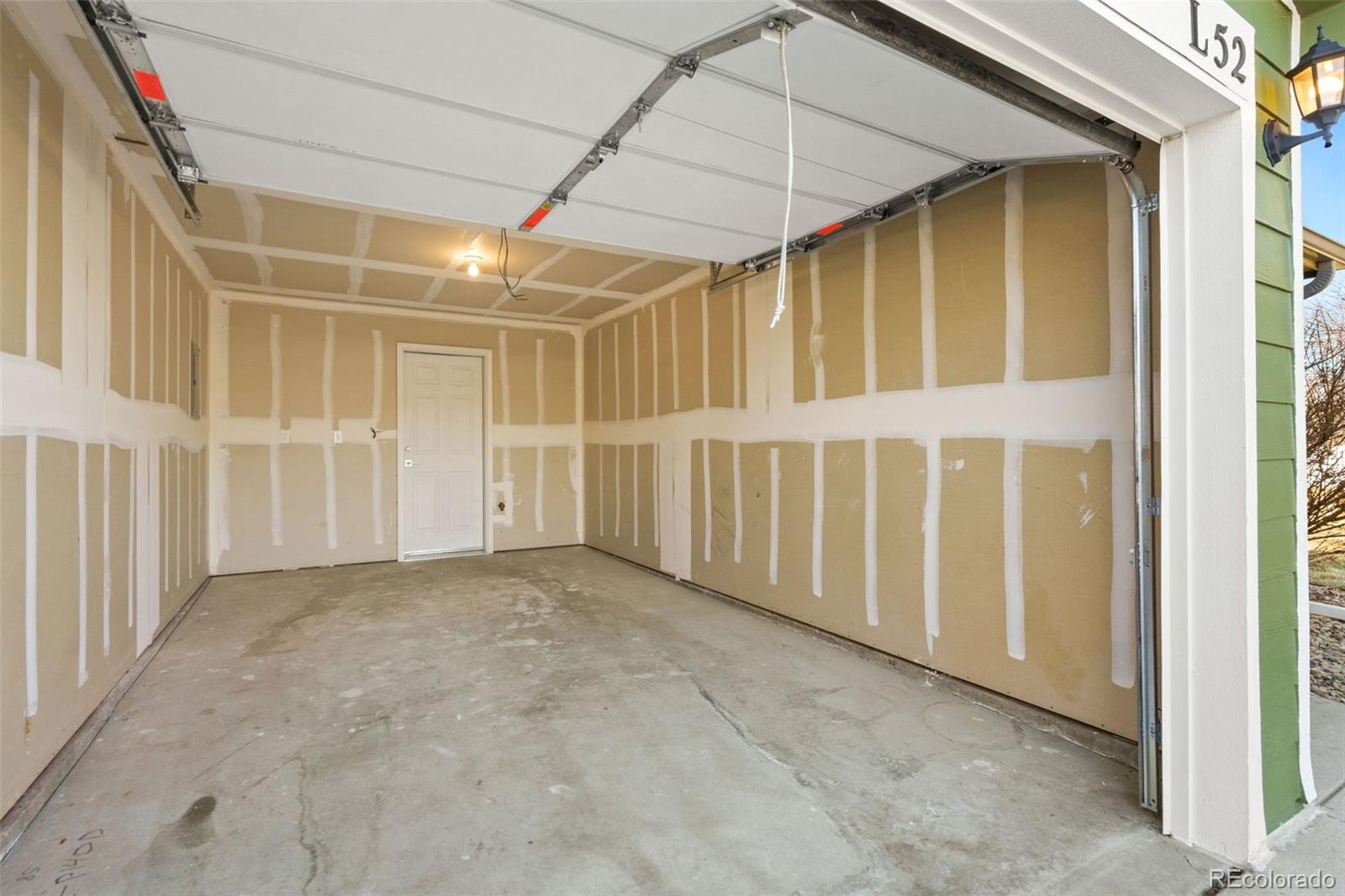 802 Waterglen Drive Unit: L52