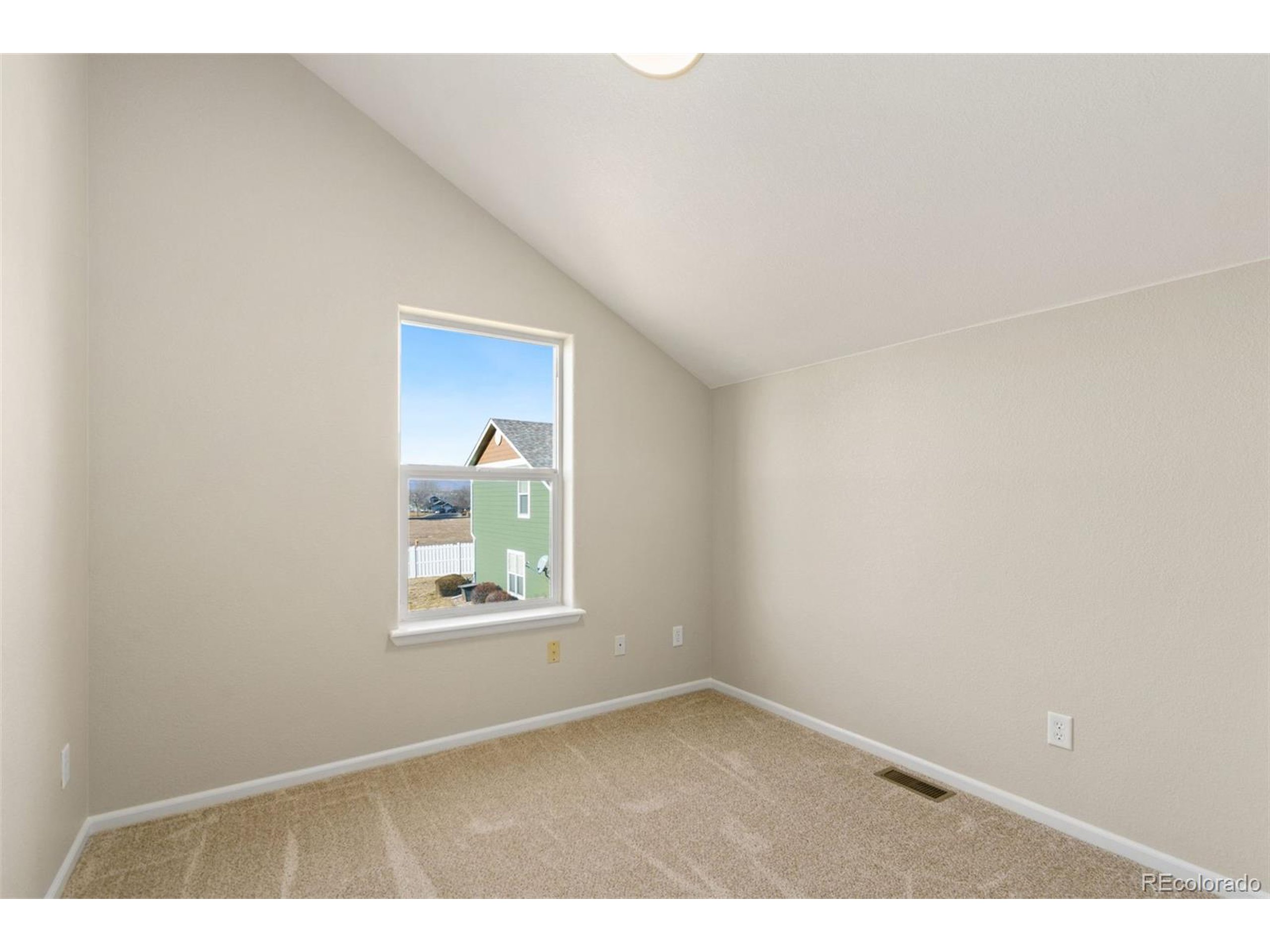 802 Waterglen Dr Unit: L52