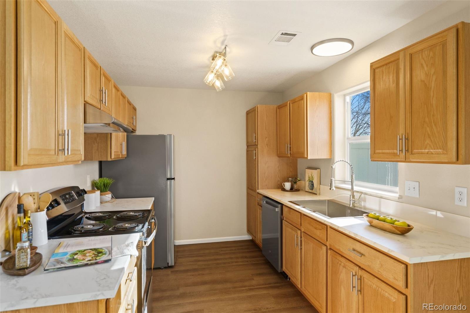 802 Waterglen Drive Unit: L52