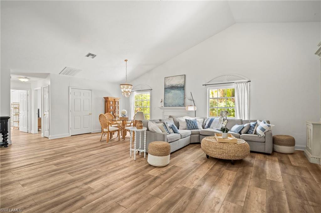 822 Buttonbush LN