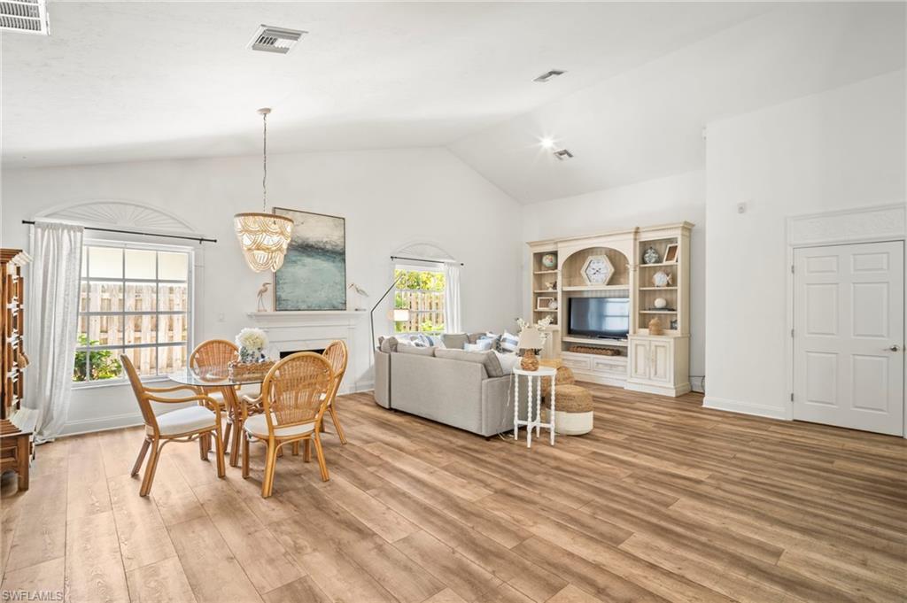 822 Buttonbush LN