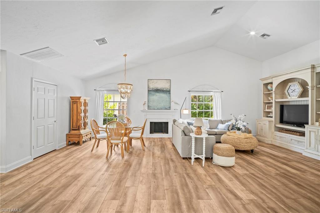 822 Buttonbush LN