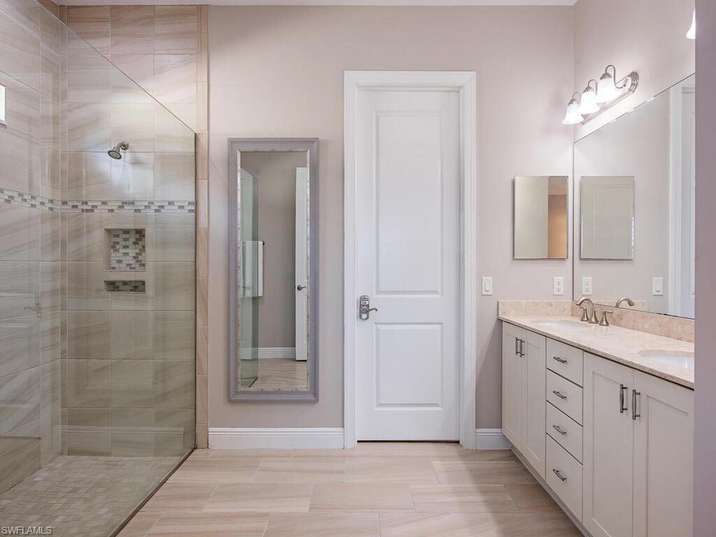 4637 Abaca CIR