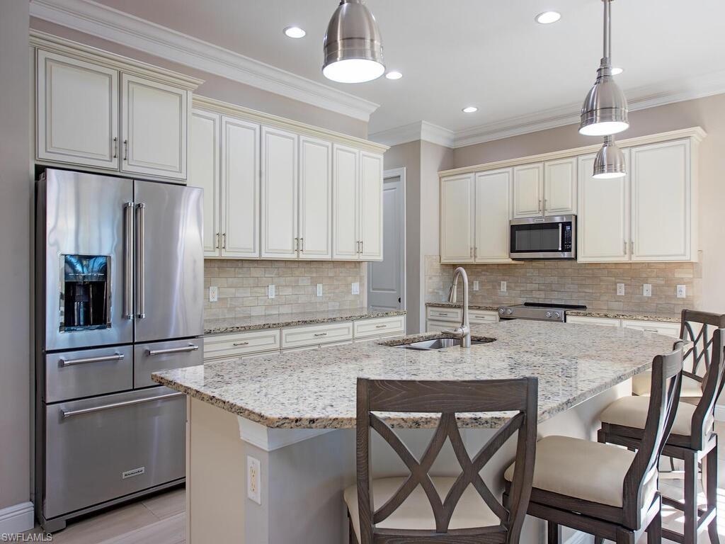 4637 Abaca CIR