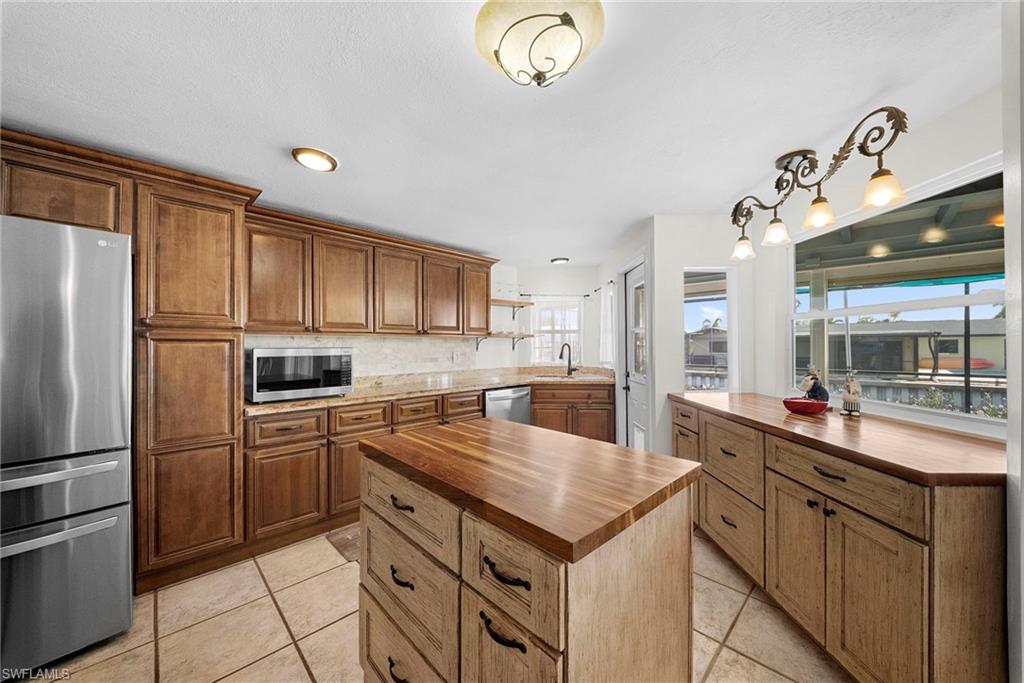 4320 Gulf CIR