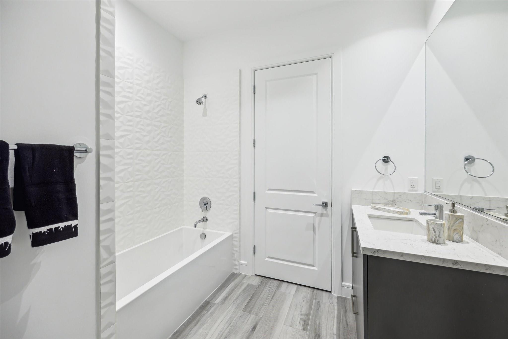 4521 San Felipe Street # 5 Unit: 2304-5