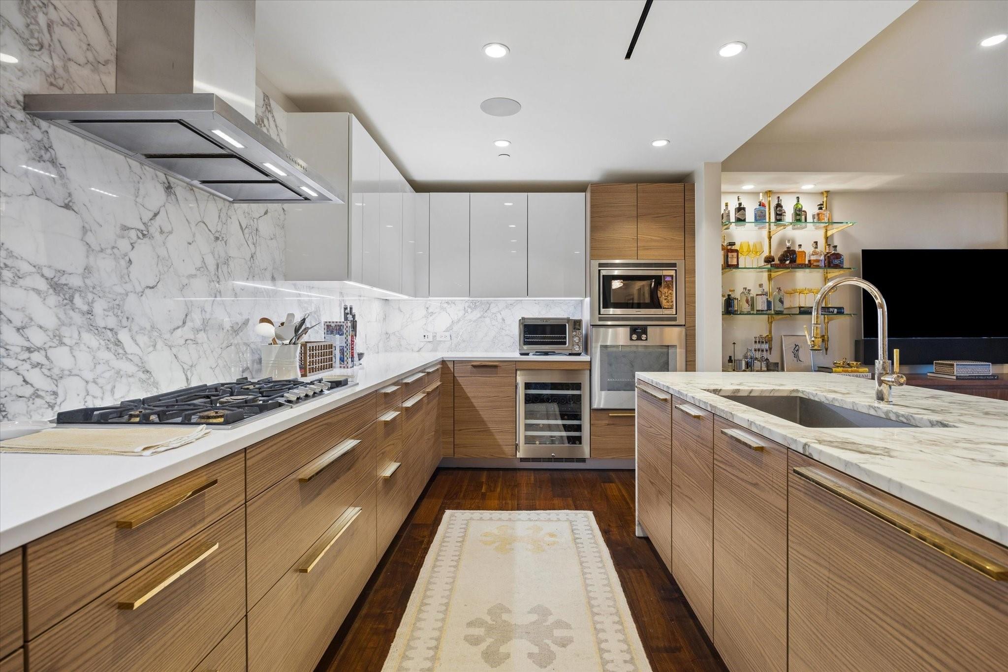 3433 Westheimer Road # 504