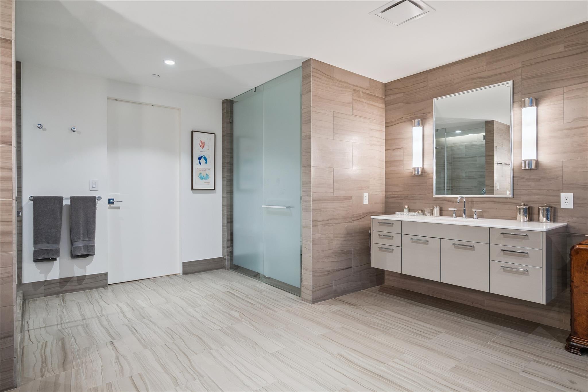3433 Westheimer Road # 1404