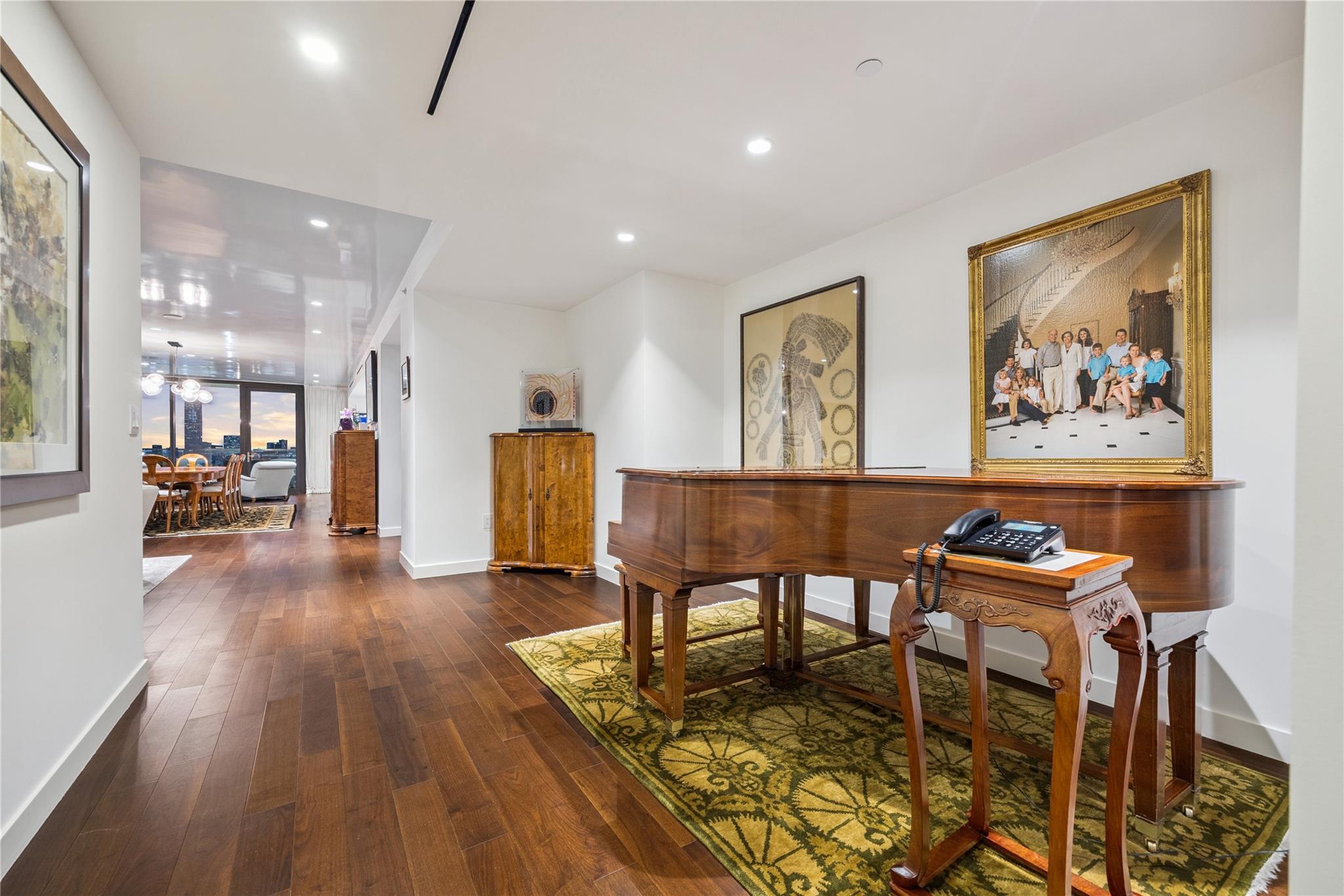 3433 Westheimer Road # 1404