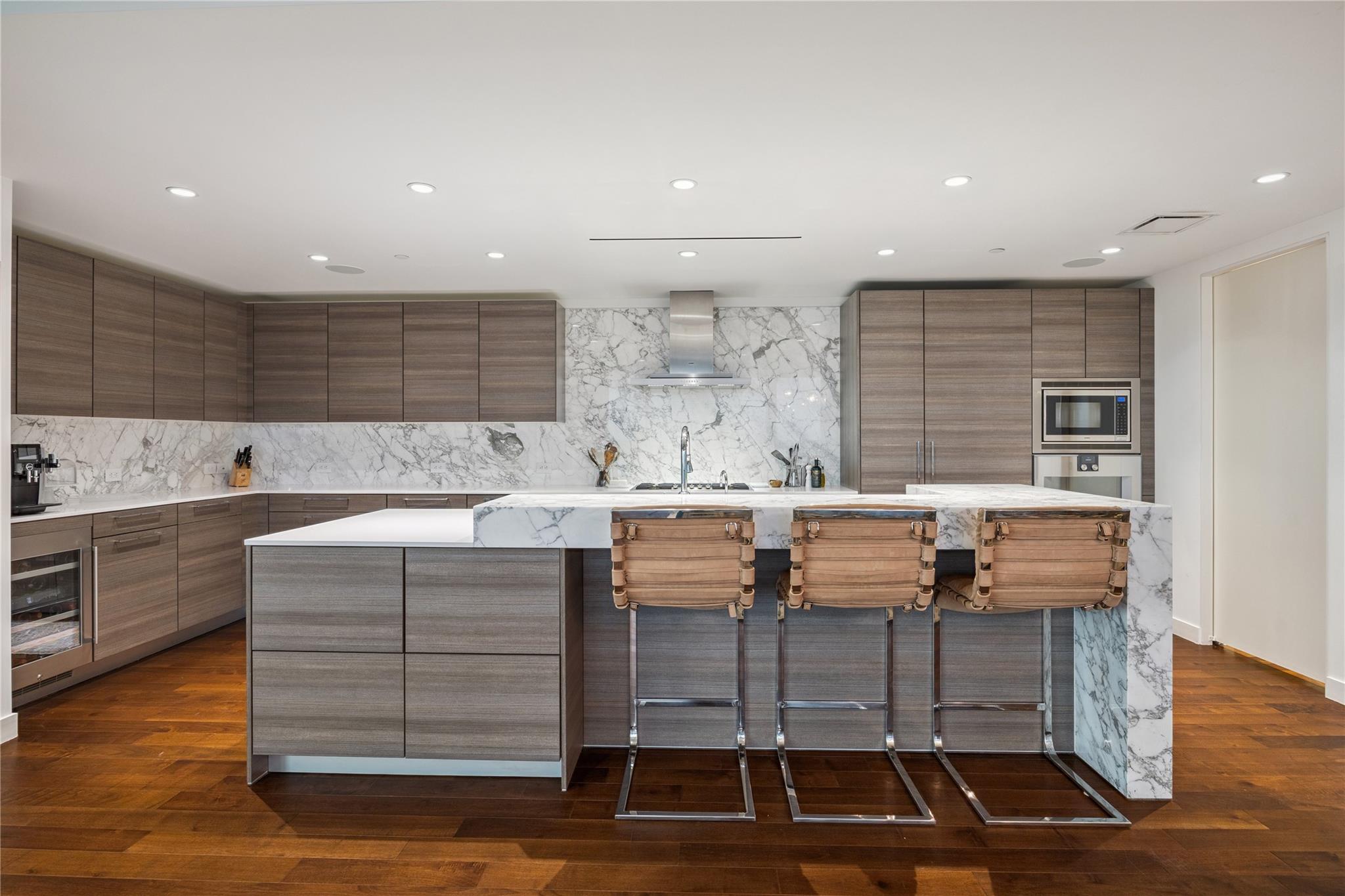 3433 Westheimer Road # 1404