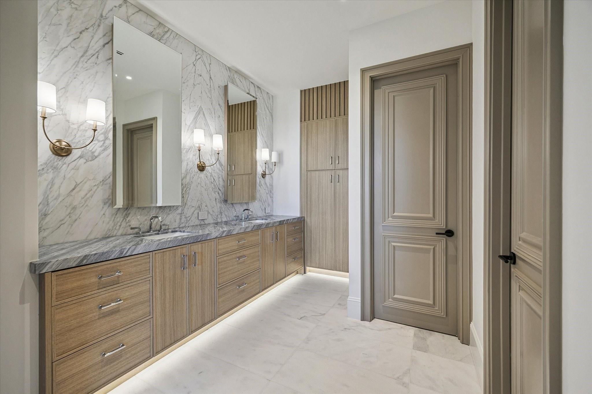 1275 S Post Oak Lane # 2502