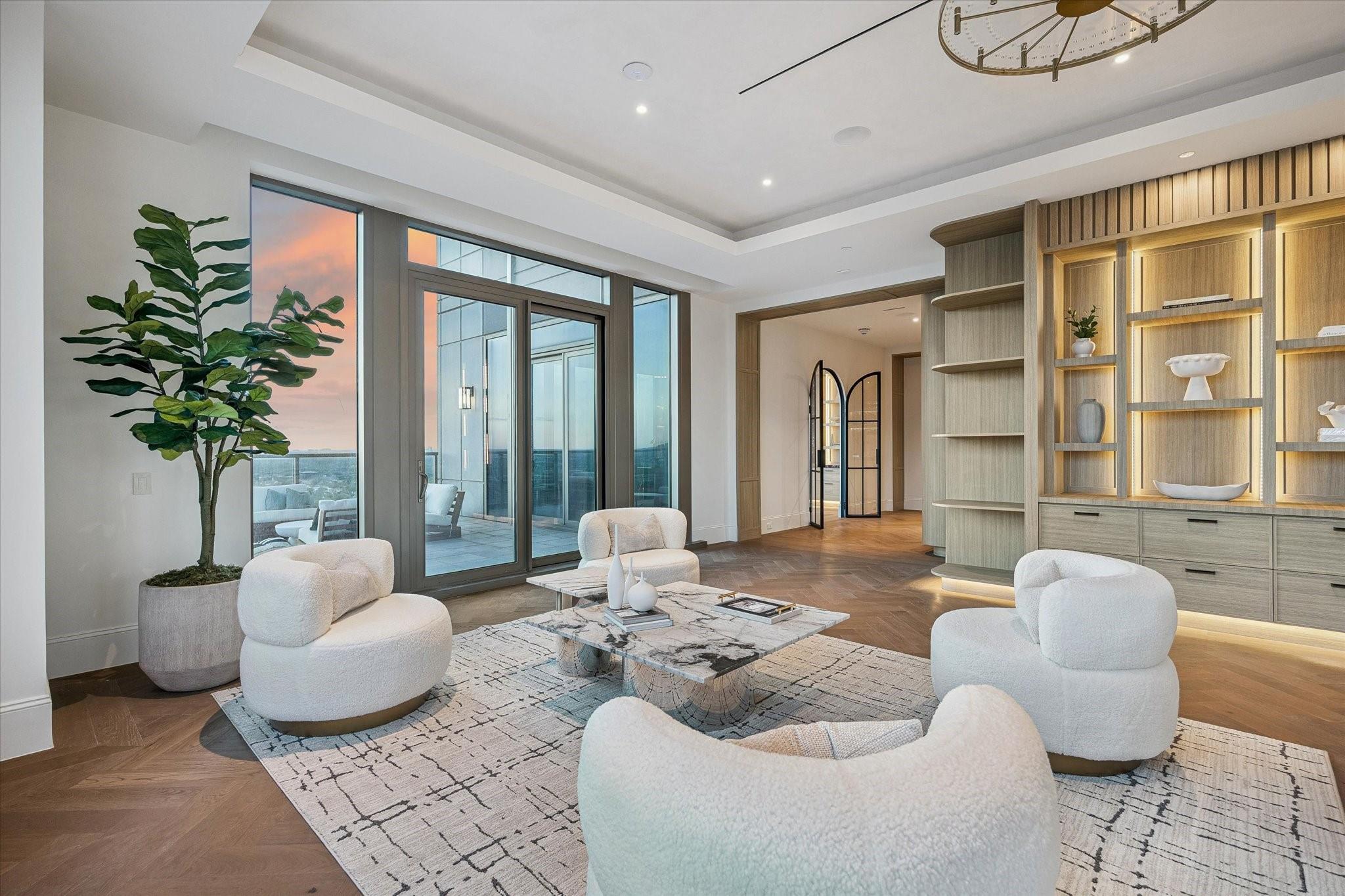 1275 S Post Oak Lane # 2502