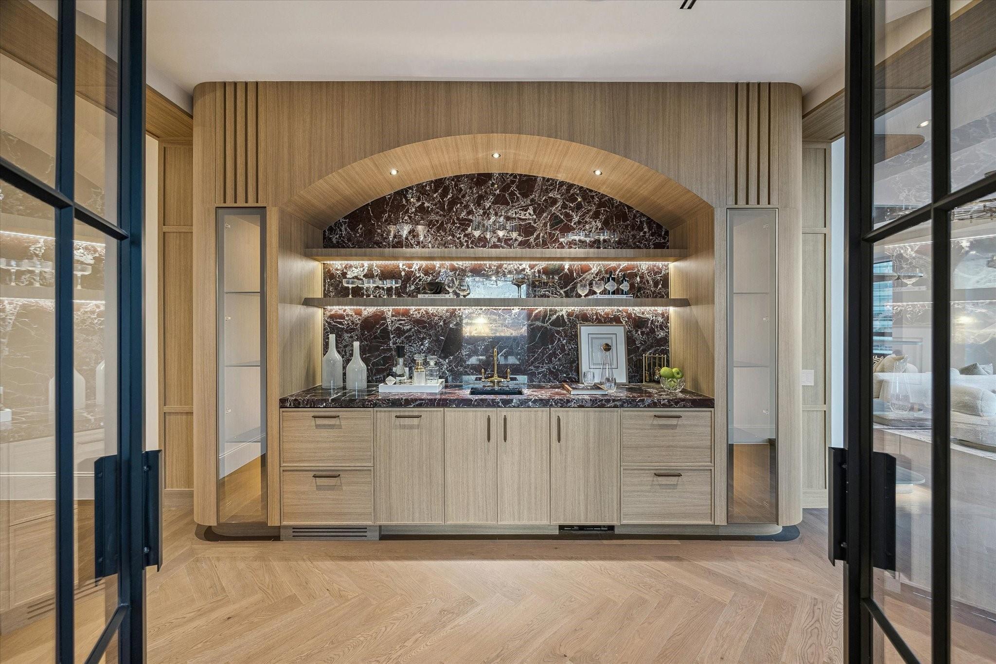 1275 S Post Oak Lane # 2502