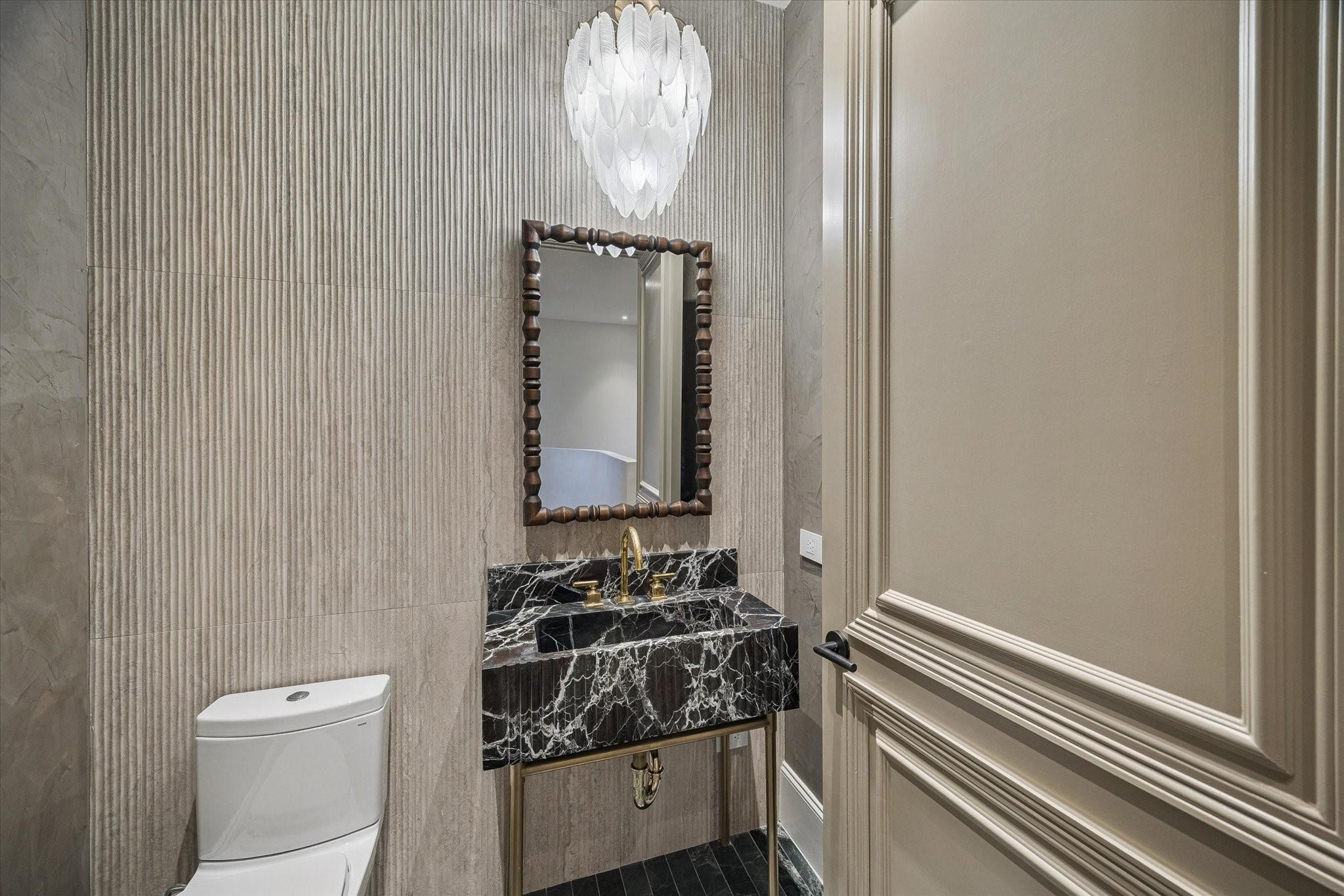 1275 S Post Oak Lane # 2502